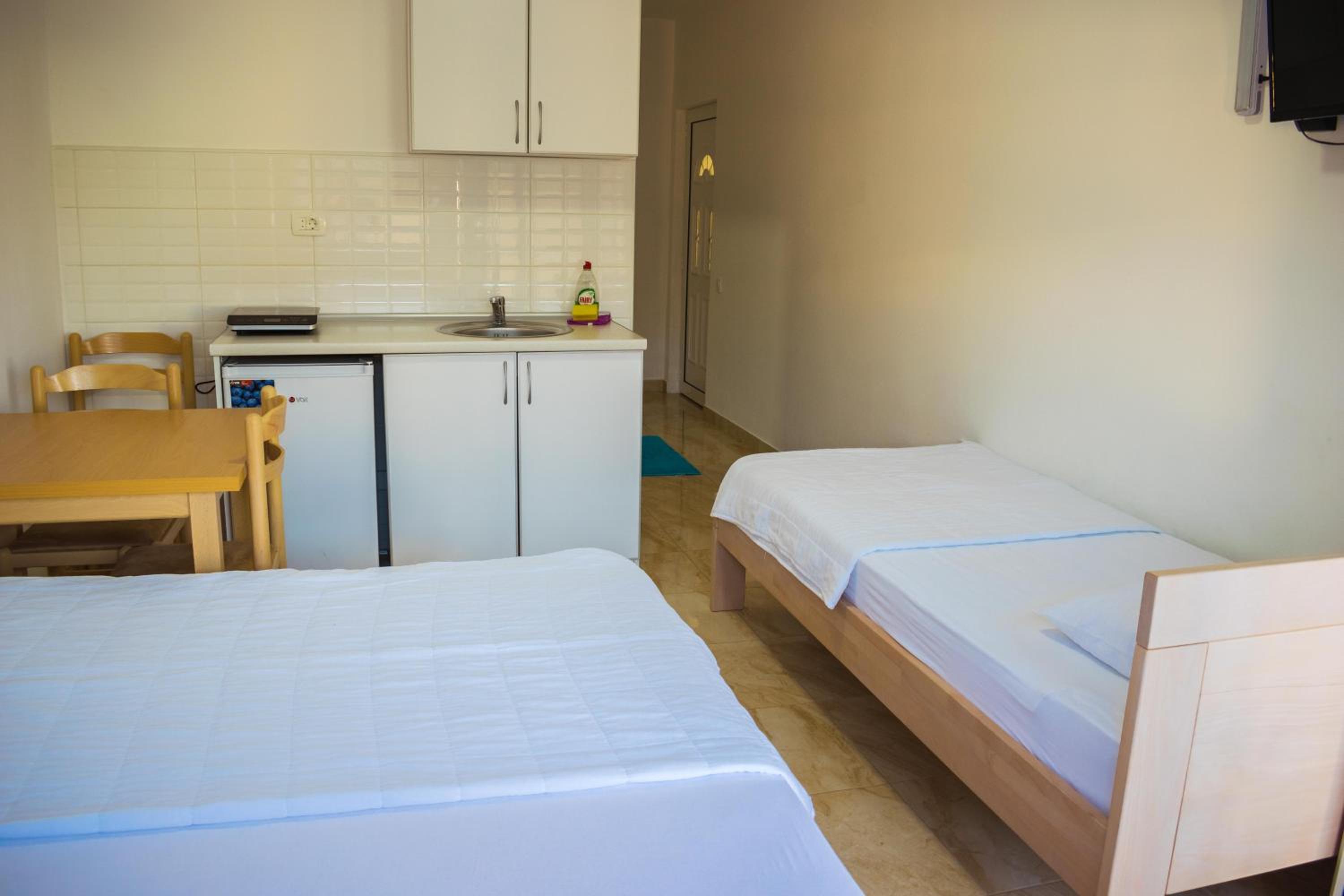 Apartments Leyla