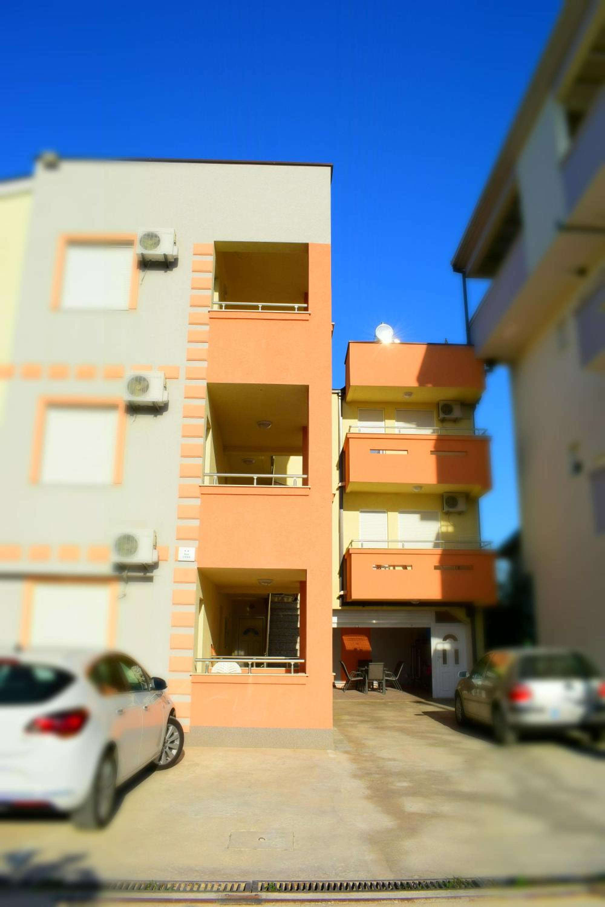 Apartments Leyla