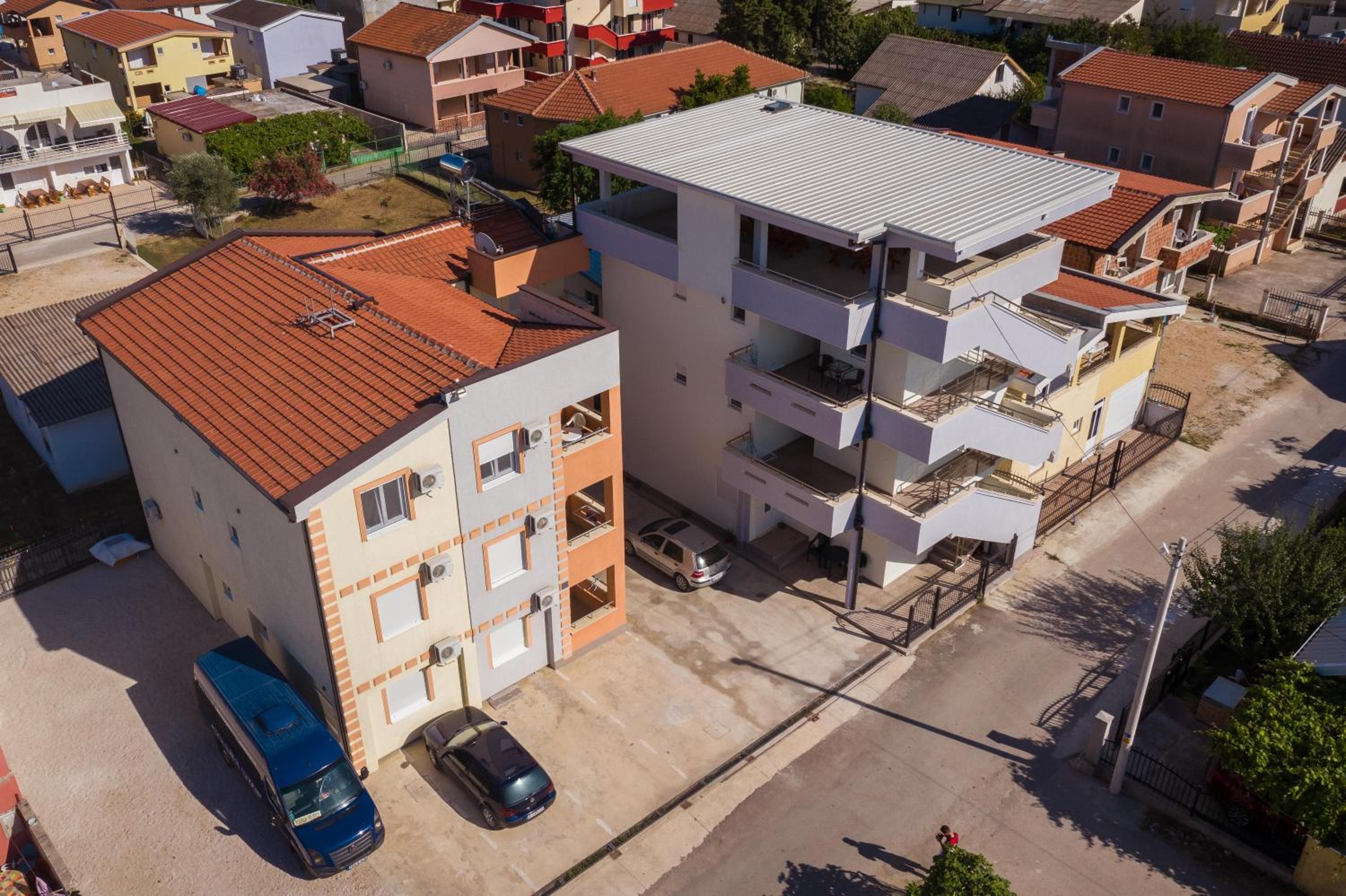 Apartments Leyla