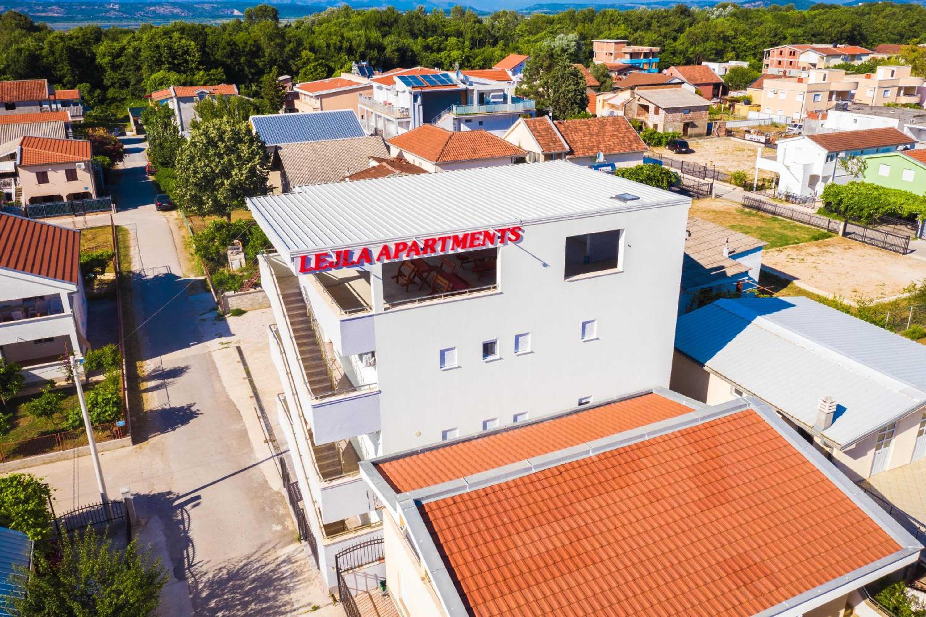 Apartments Leyla