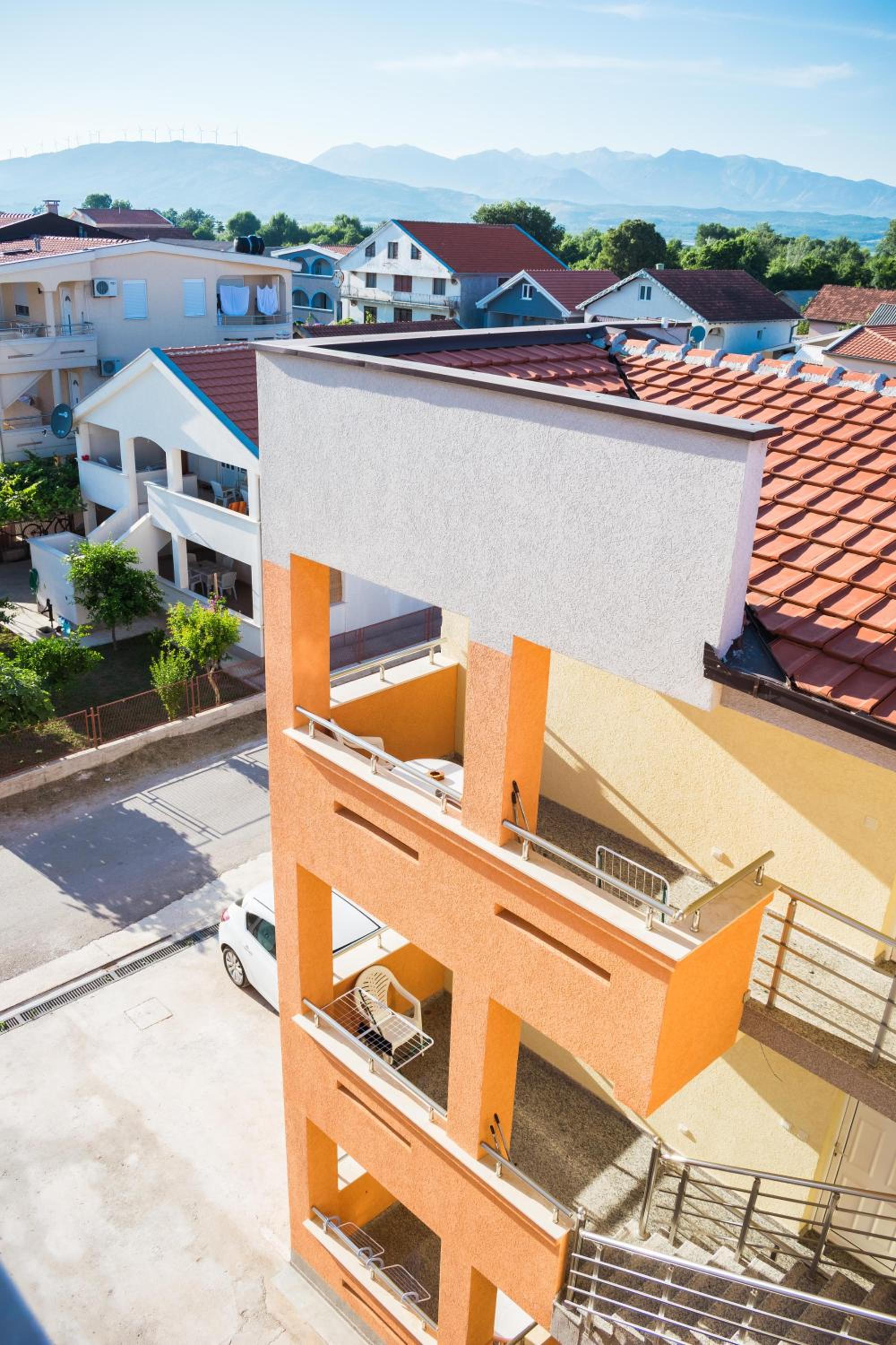 Apartments Leyla