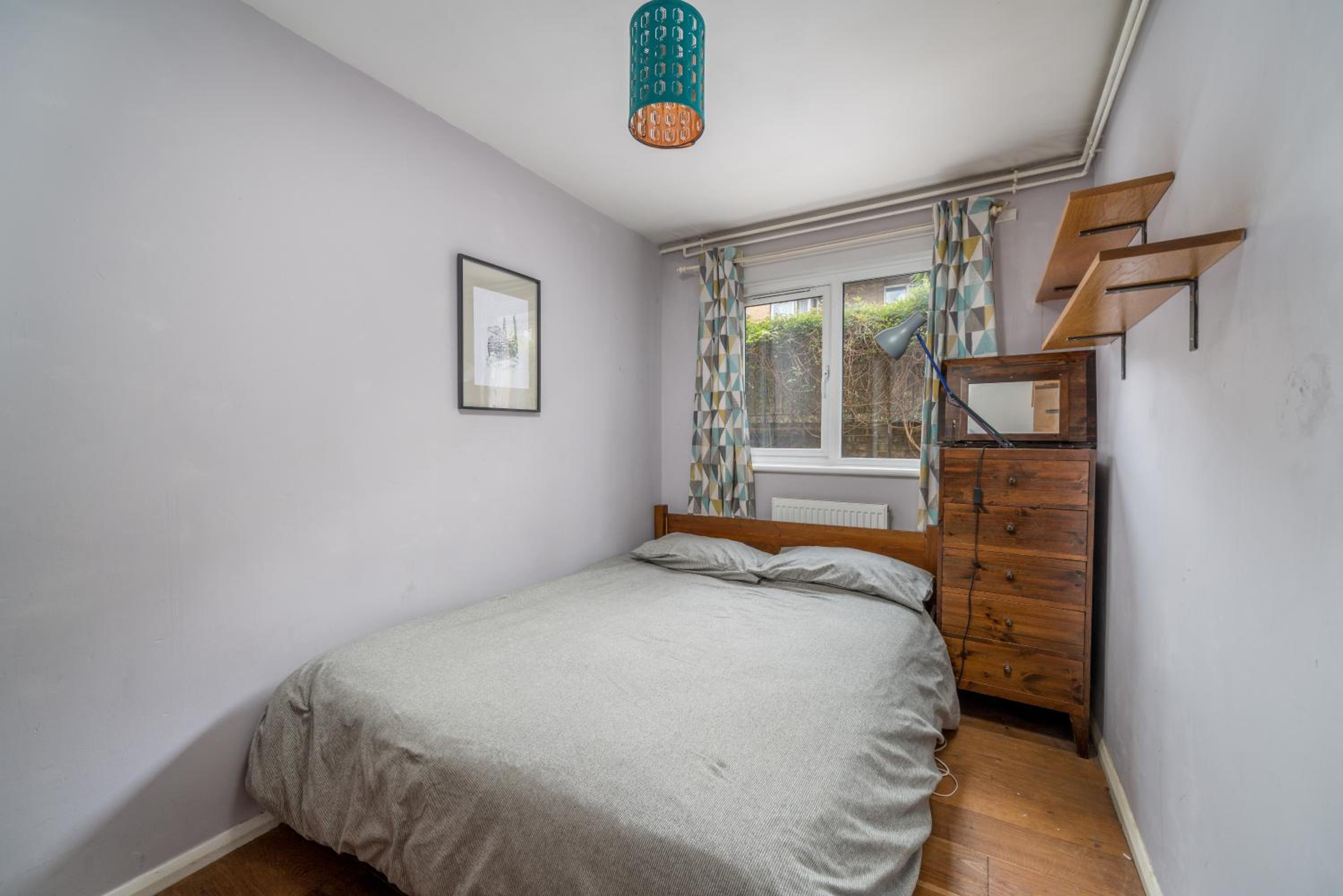JOIVY Cosy flat in Elephant and Castle, private garden and pets allowed view 2