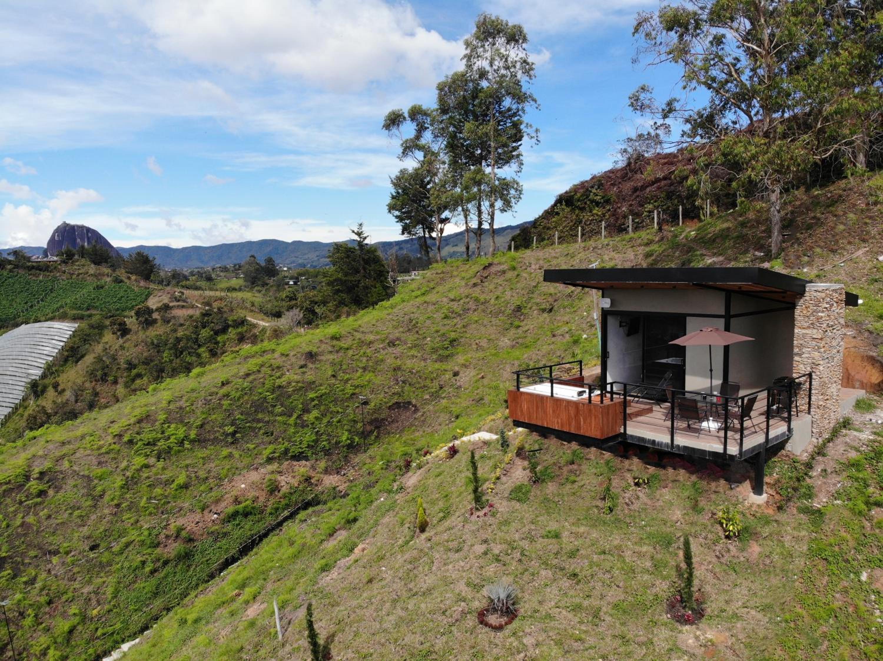 Glamping en Guatape Wifi Jacuzzi