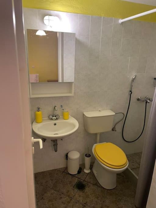 Yellow Beach House photo 3