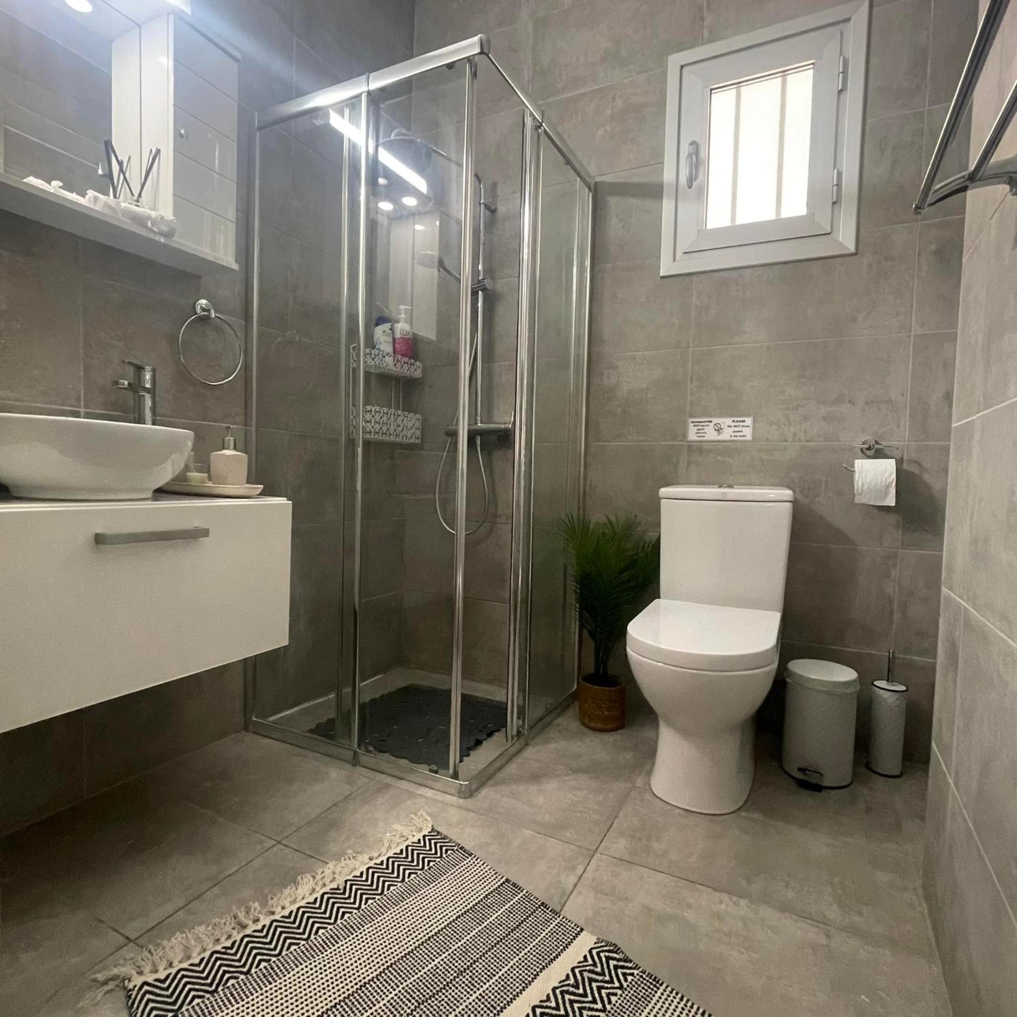 Glamorous, Renovated 3-Bedroom Apt in Nicosia