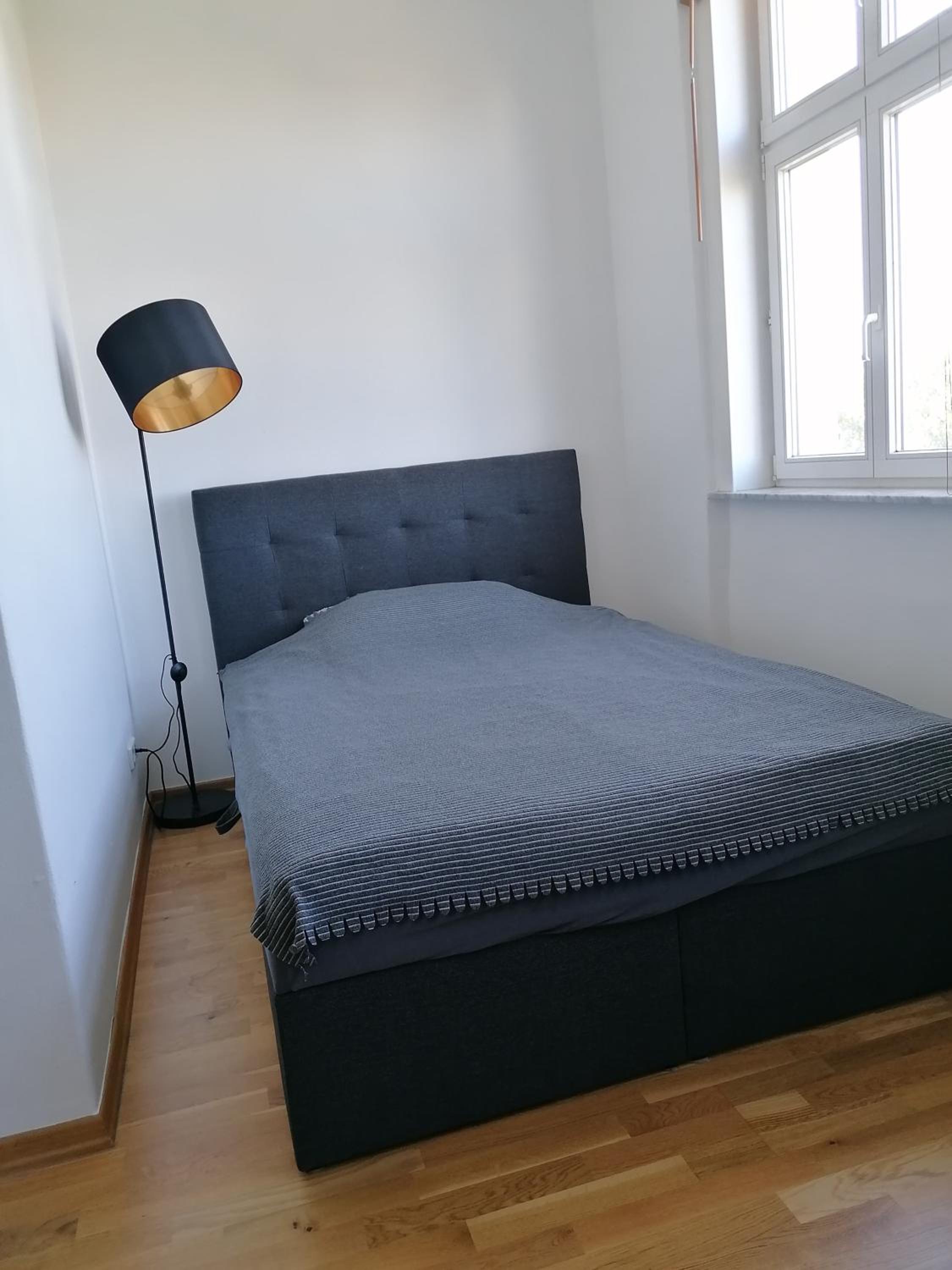 Zwei Charmante Privatzimmer mit Wohnbereich in zentraler Berliner Wohnung
