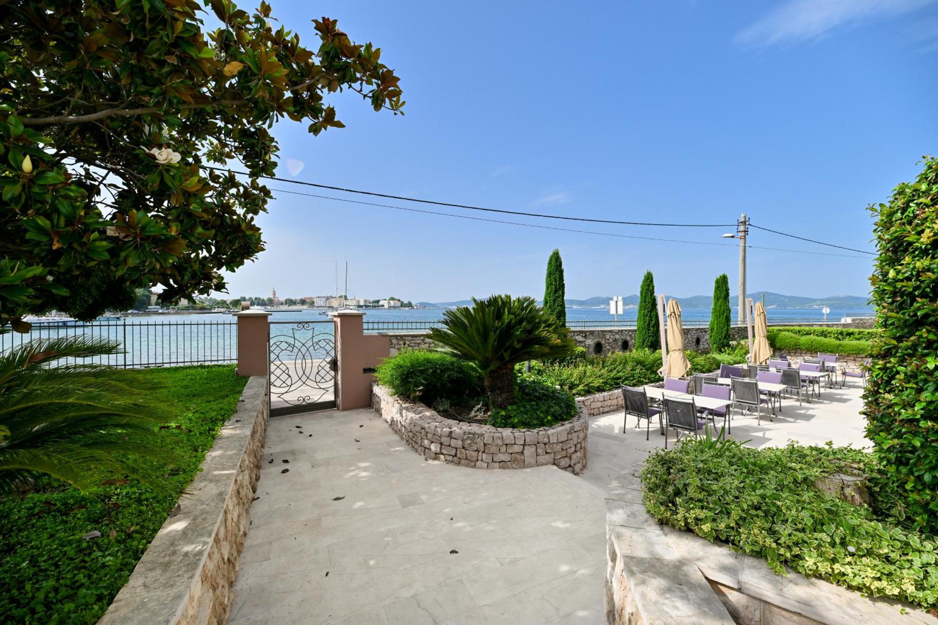 Villa Hresc M