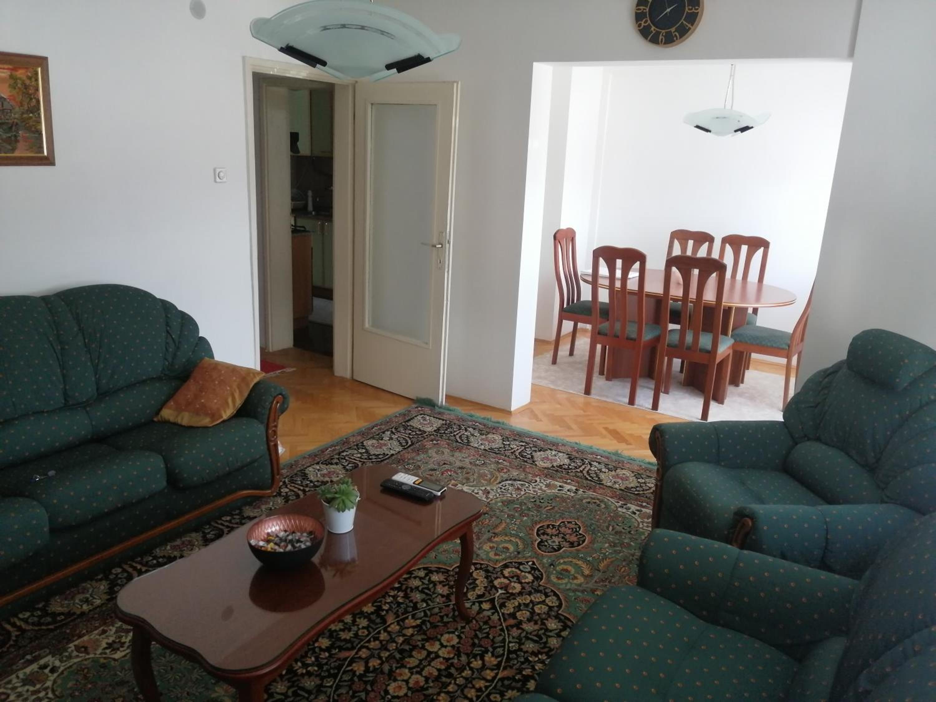 STE-FI APARTMANS view 5