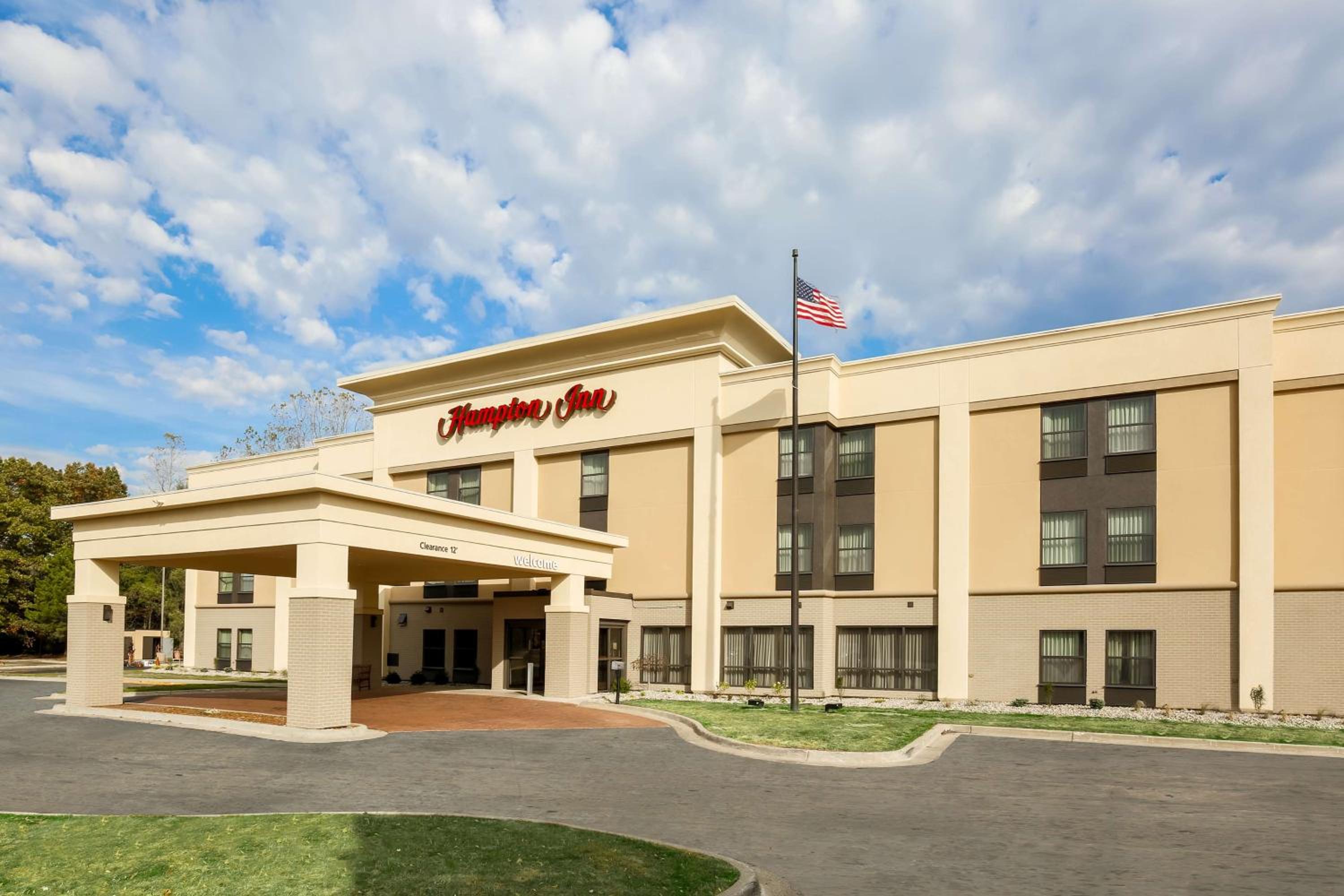 Jacksonville Vacations - Hampton Inn Jackson - Property Image 22