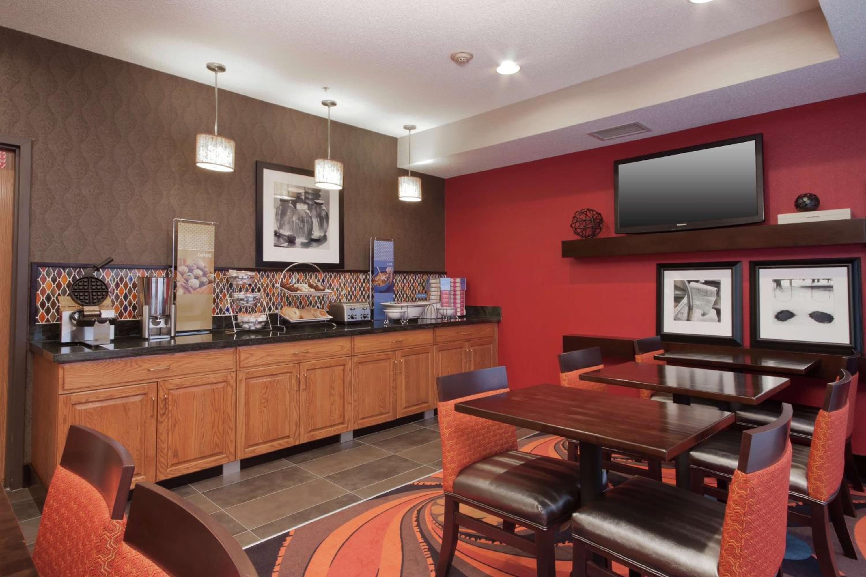 Jacksonville Vacations - Hampton Inn Jackson - Property Image 26