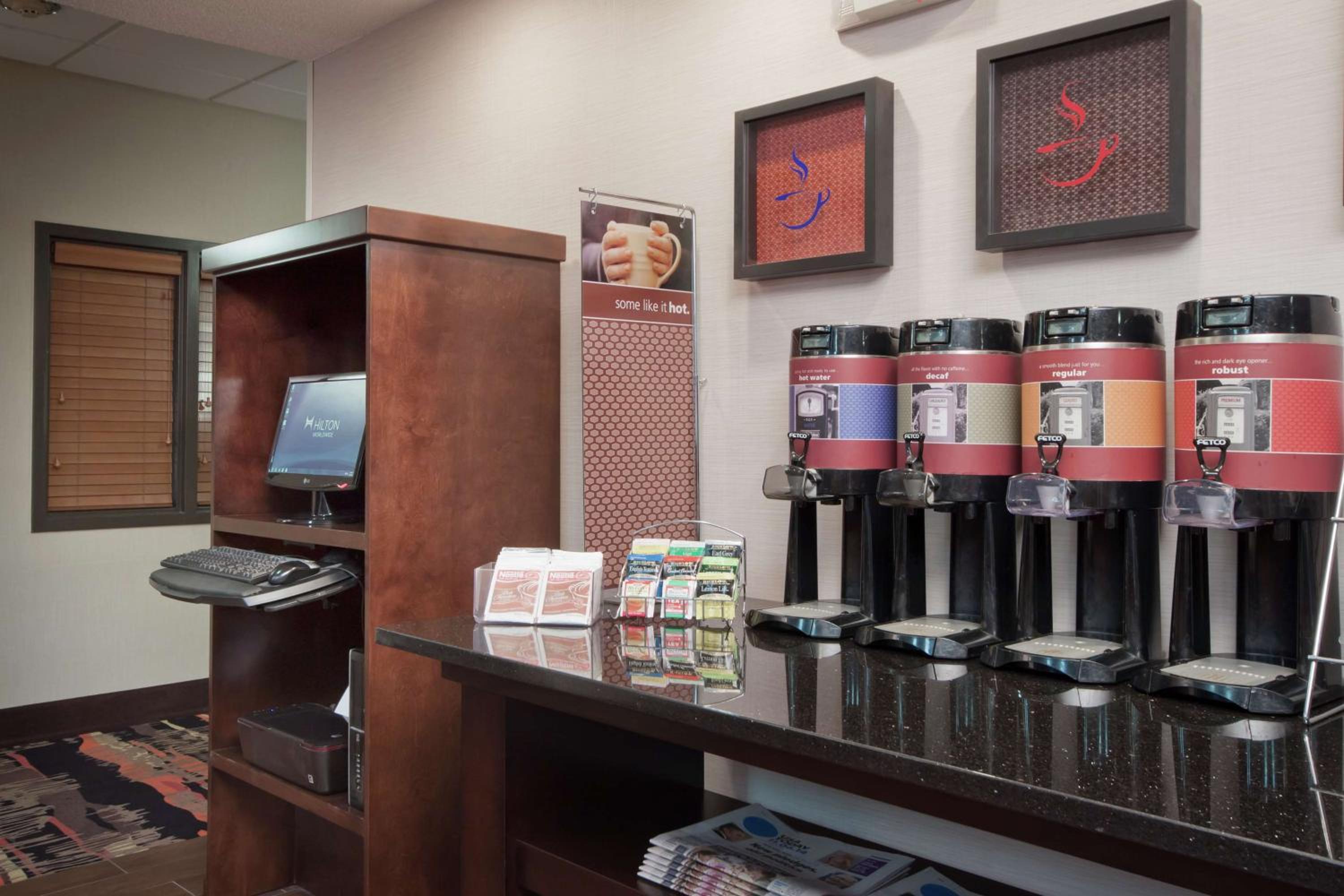 Jacksonville Vacations - Hampton Inn Jackson - Property Image 19