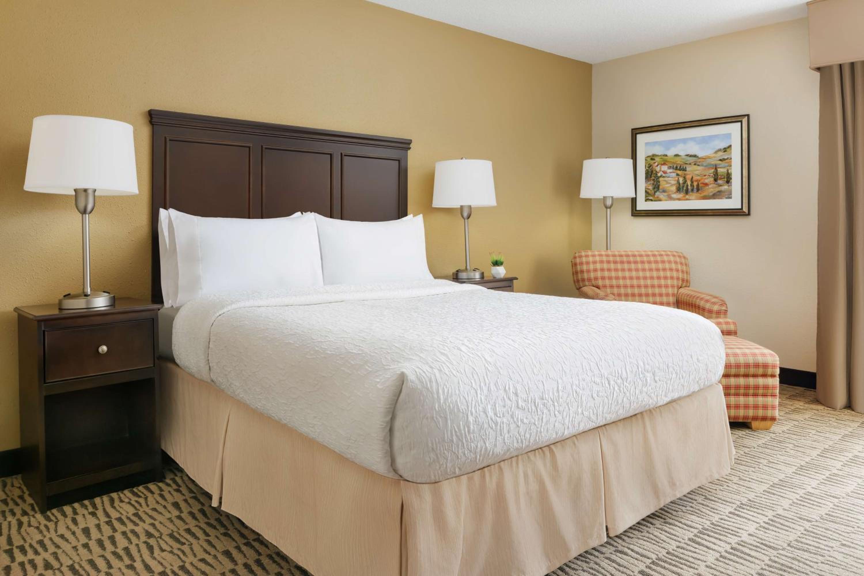 Jacksonville Vacations - Hampton Inn Jackson - Property Image 13