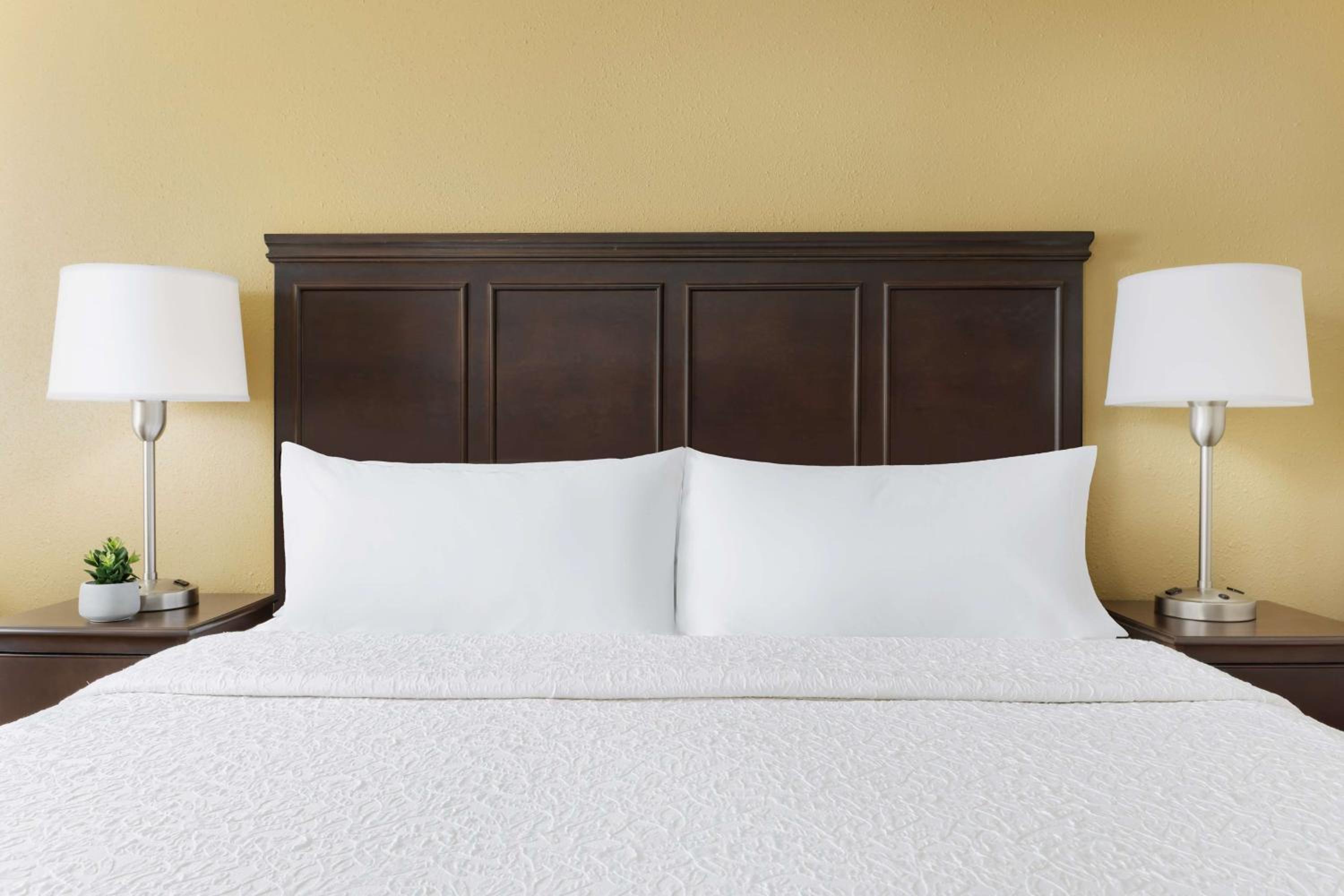 Jacksonville Vacations - Hampton Inn Jackson - Property Image 11