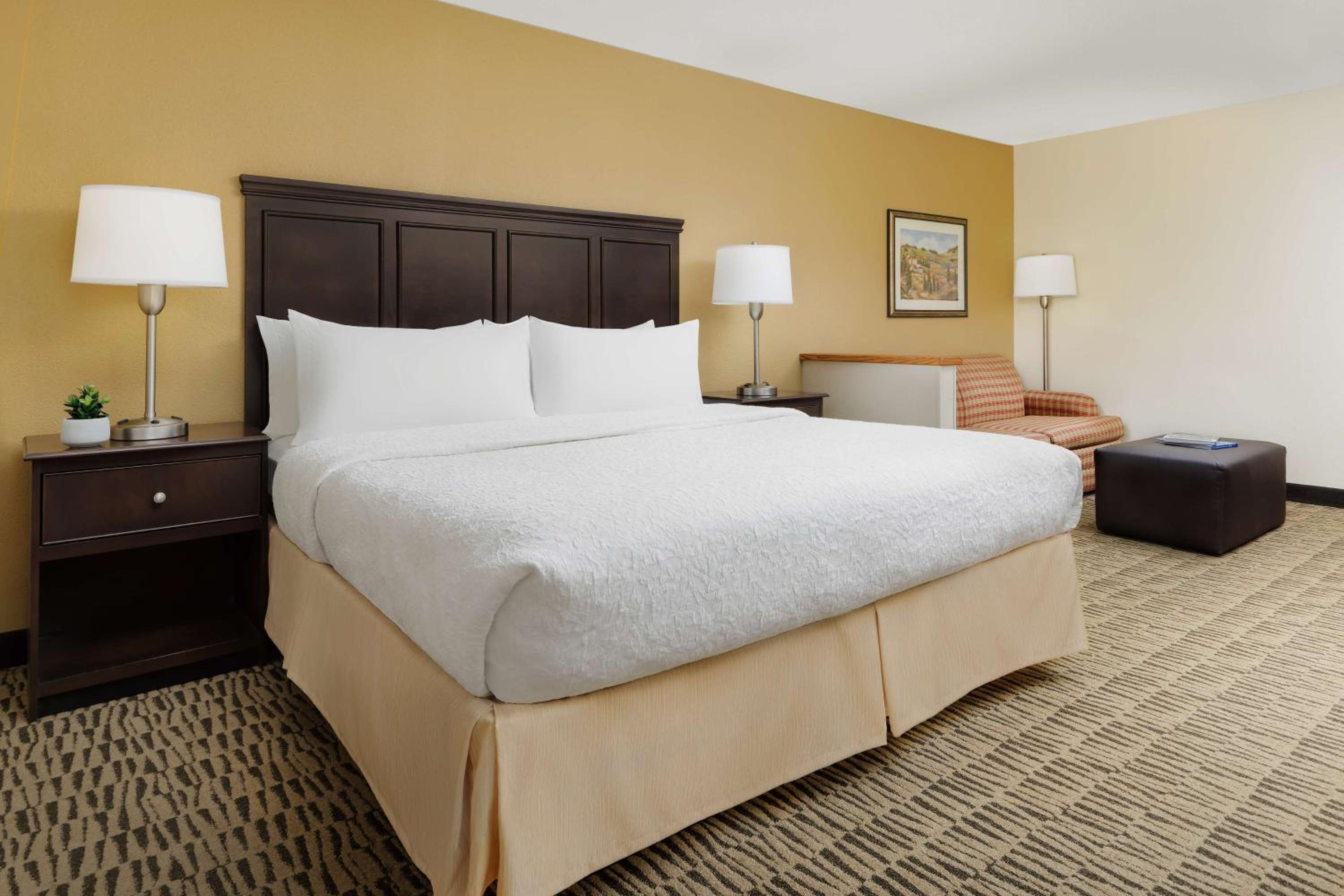 Jacksonville Vacations - Hampton Inn Jackson - Property Image 10