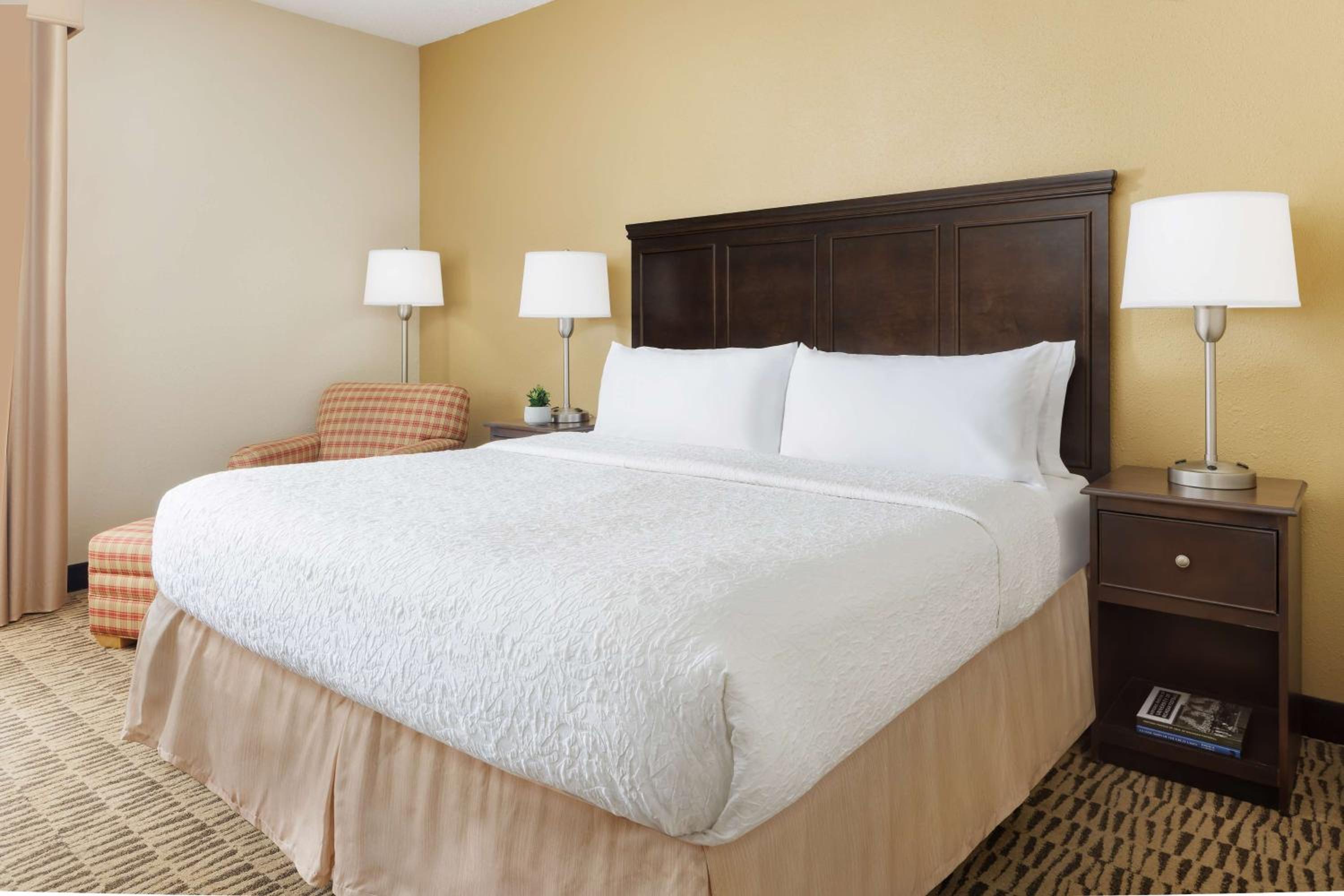 Jacksonville Vacations - Hampton Inn Jackson - Property Image 5