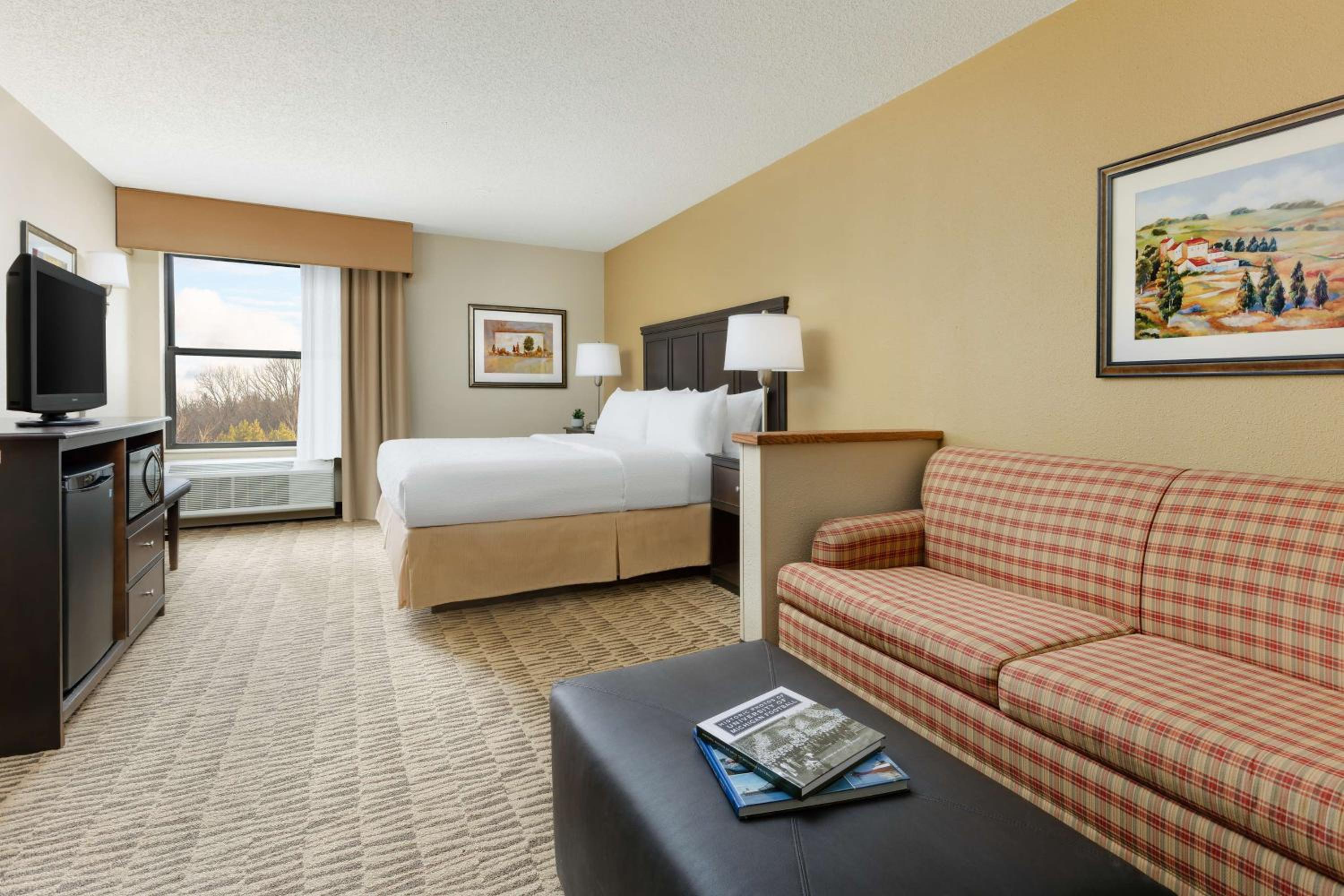 Jacksonville Vacations - Hampton Inn Jackson - Property Image 25