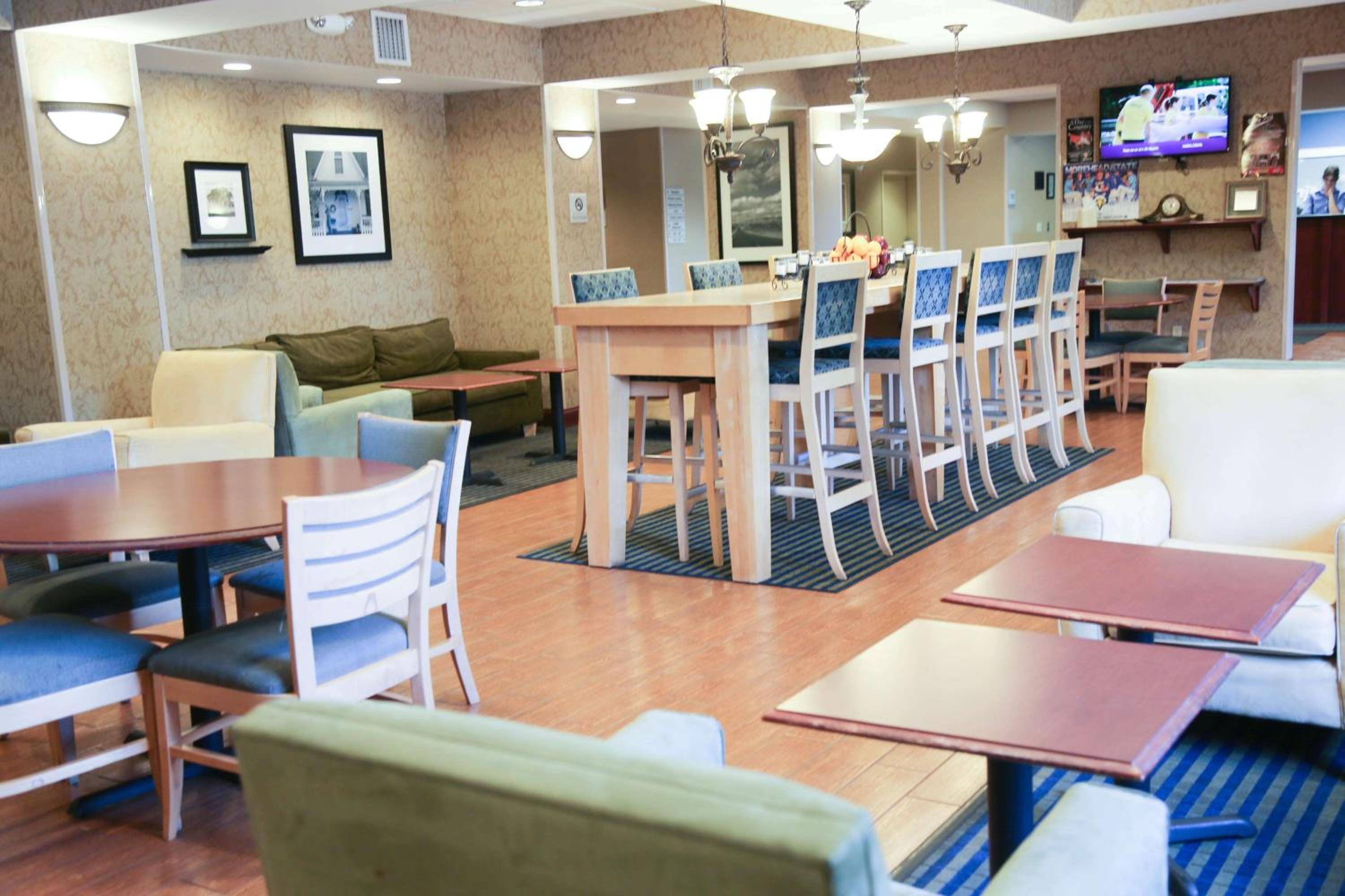 Morehead Vacations - Hampton Inn Morehead - Property Image 5