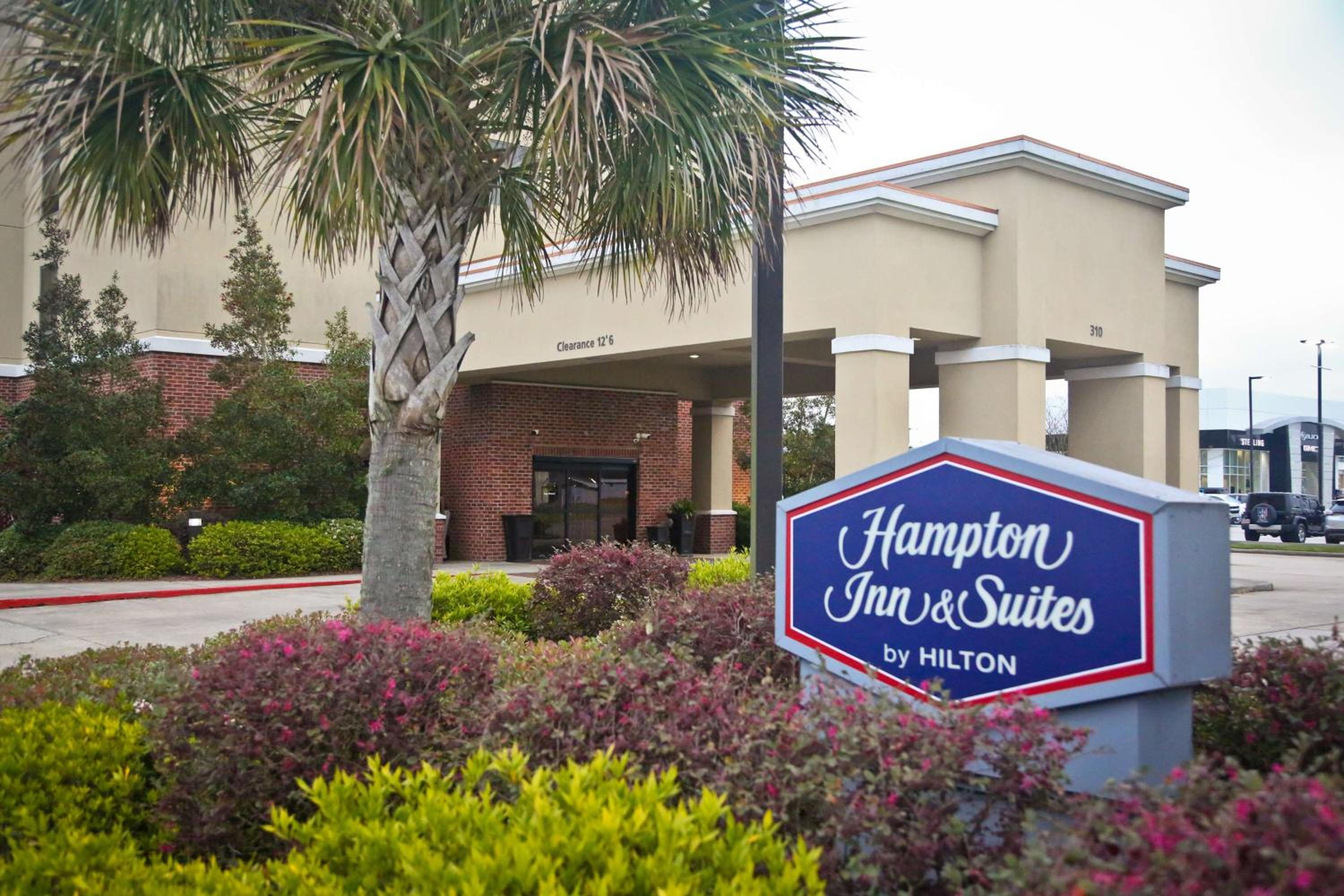 Kinder Vacations - Hampton Inn  Suites Jennings - Property Image 1
