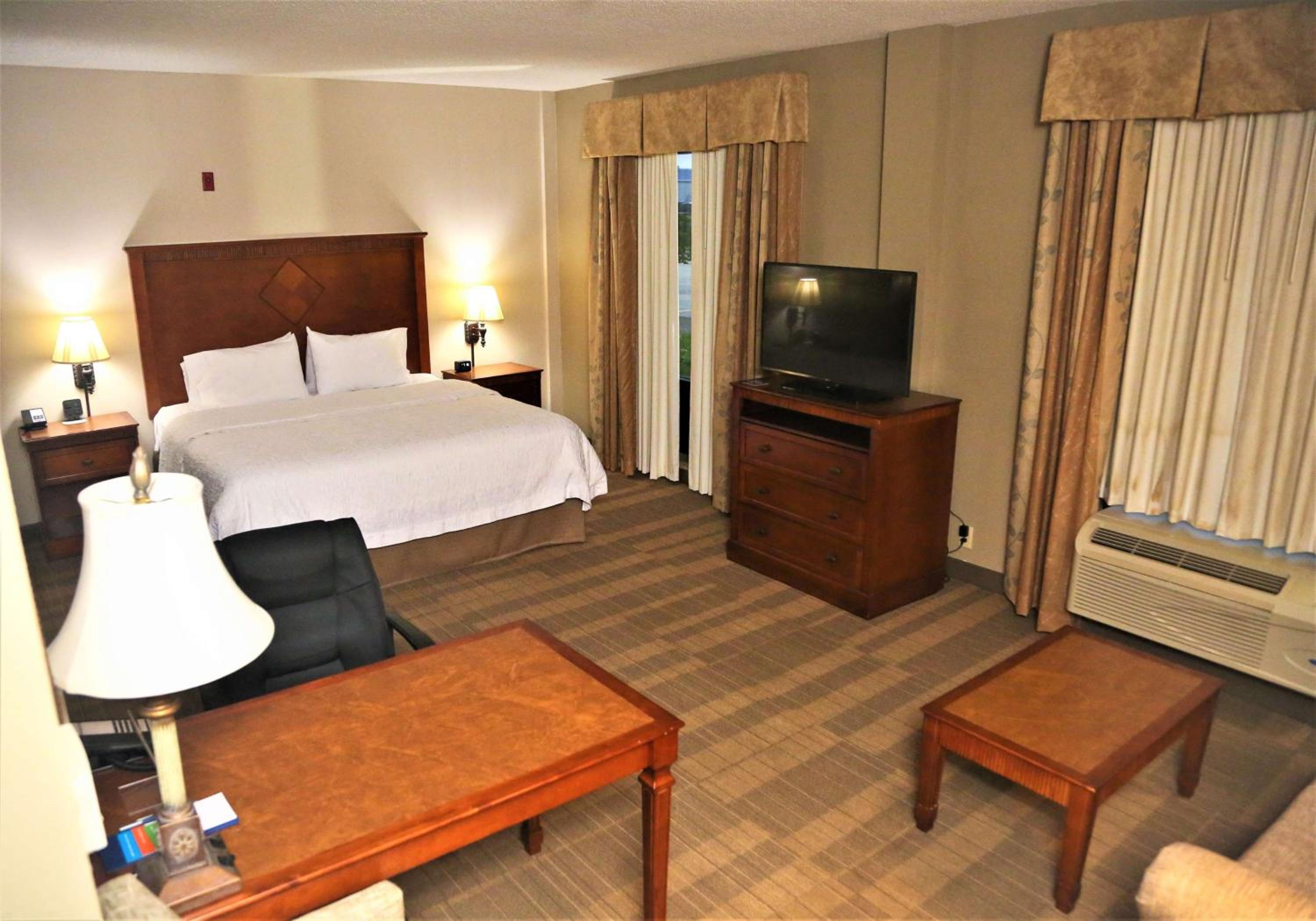 Hampton Inn Suites Jennings - Property Image 9