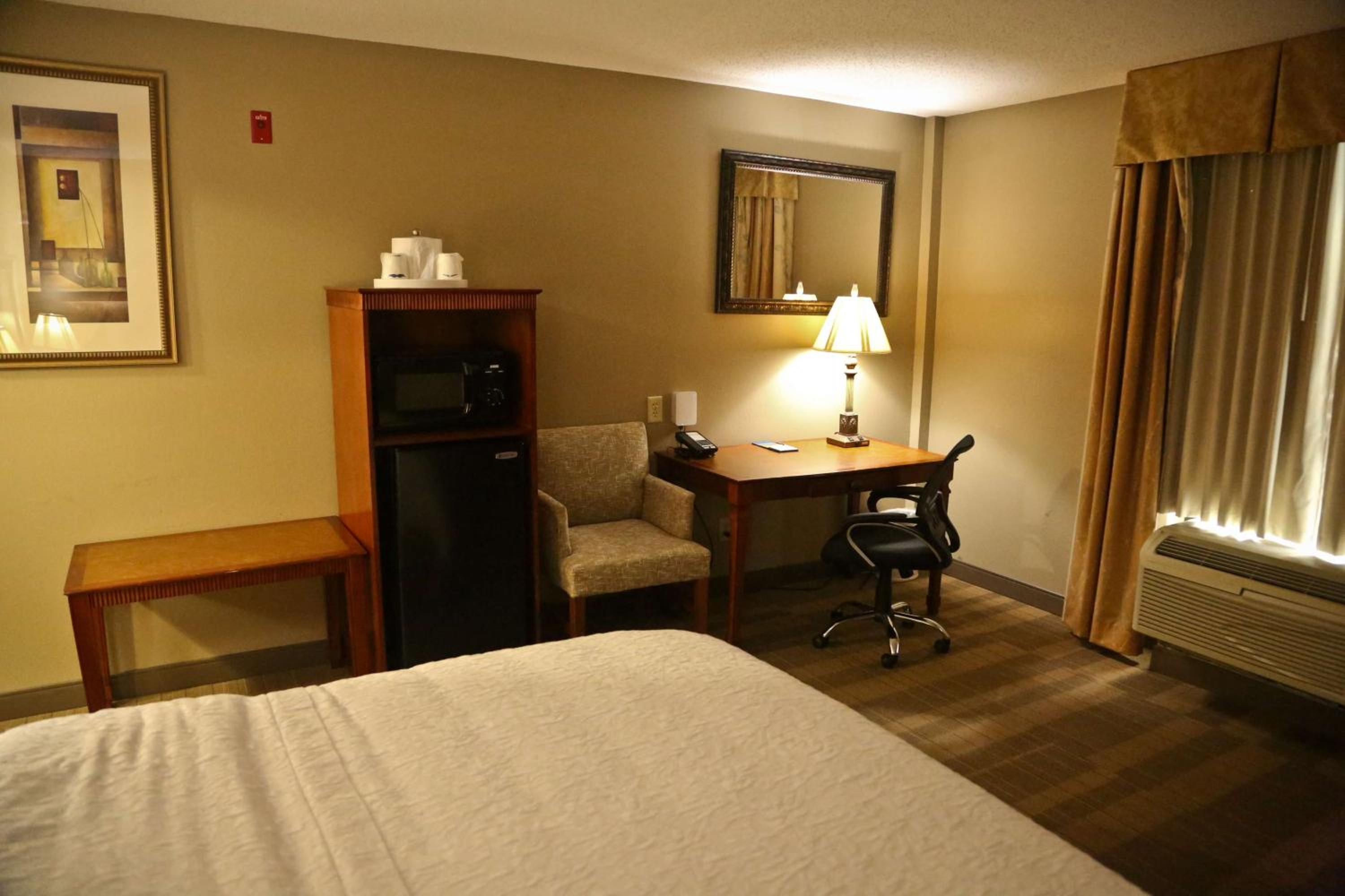 Hampton Inn Suites Jennings - Property Image 4