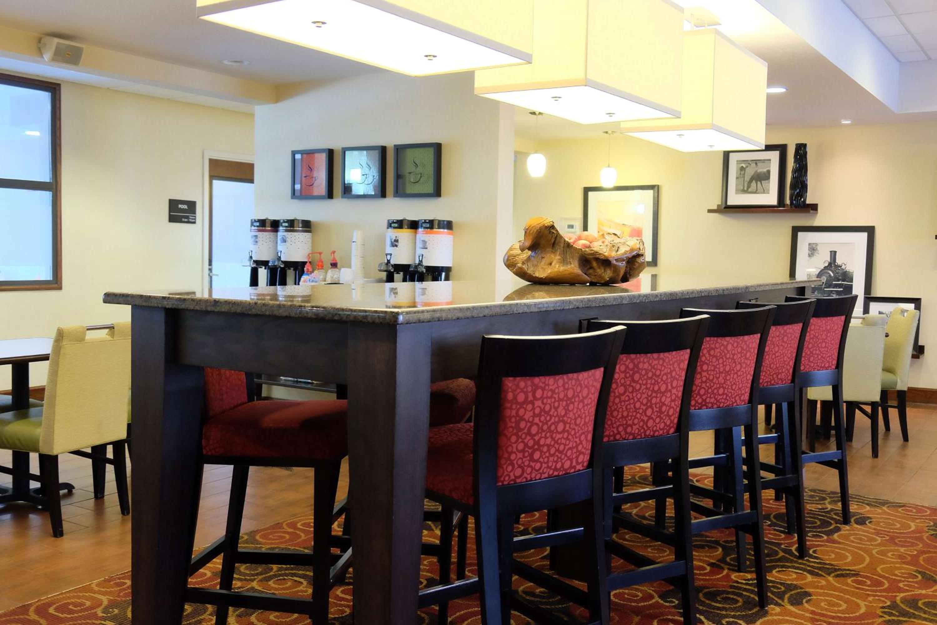 Lima Vacations - Hampton Inn Lima - Property Image 2