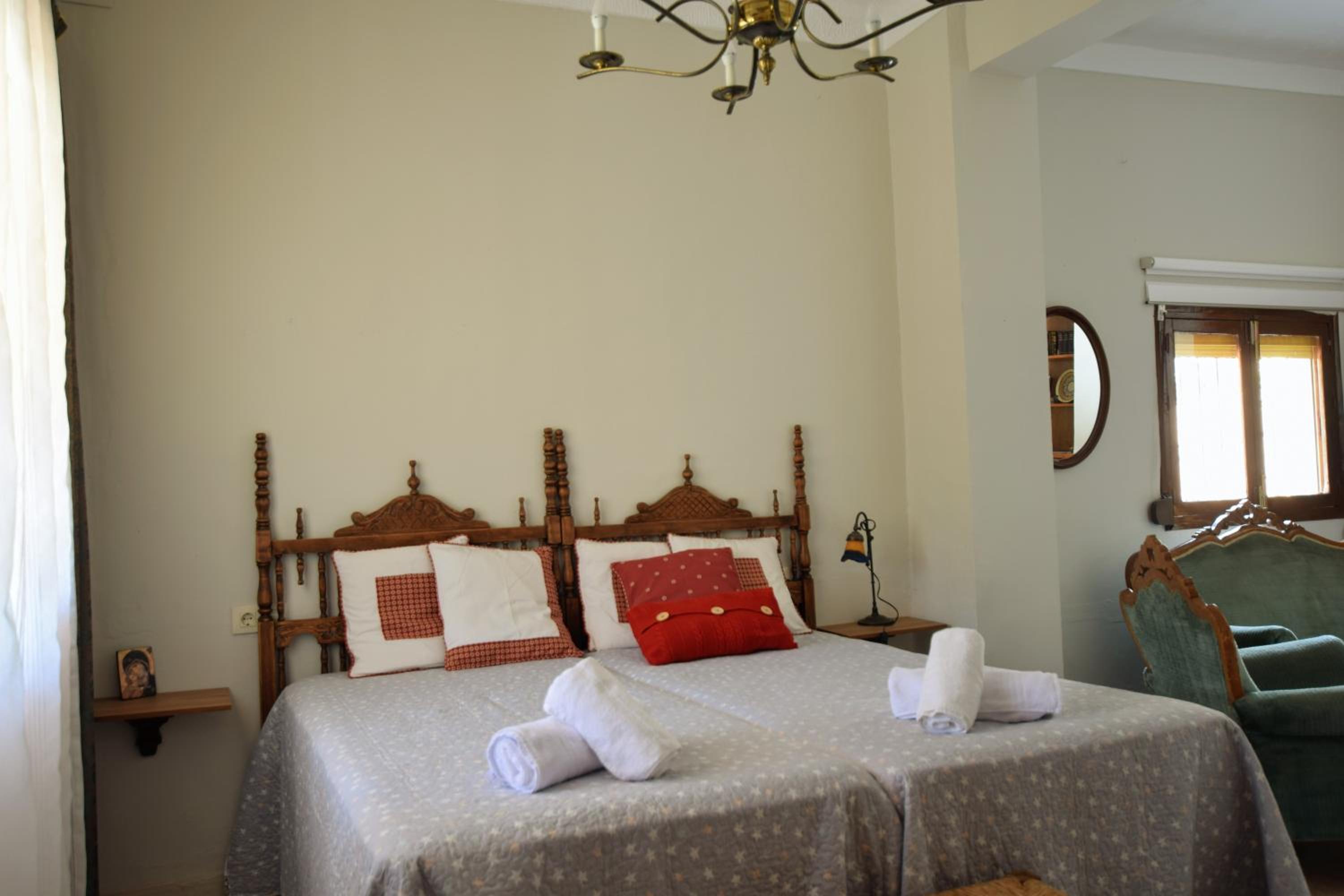 tuGuest Hortichuela House