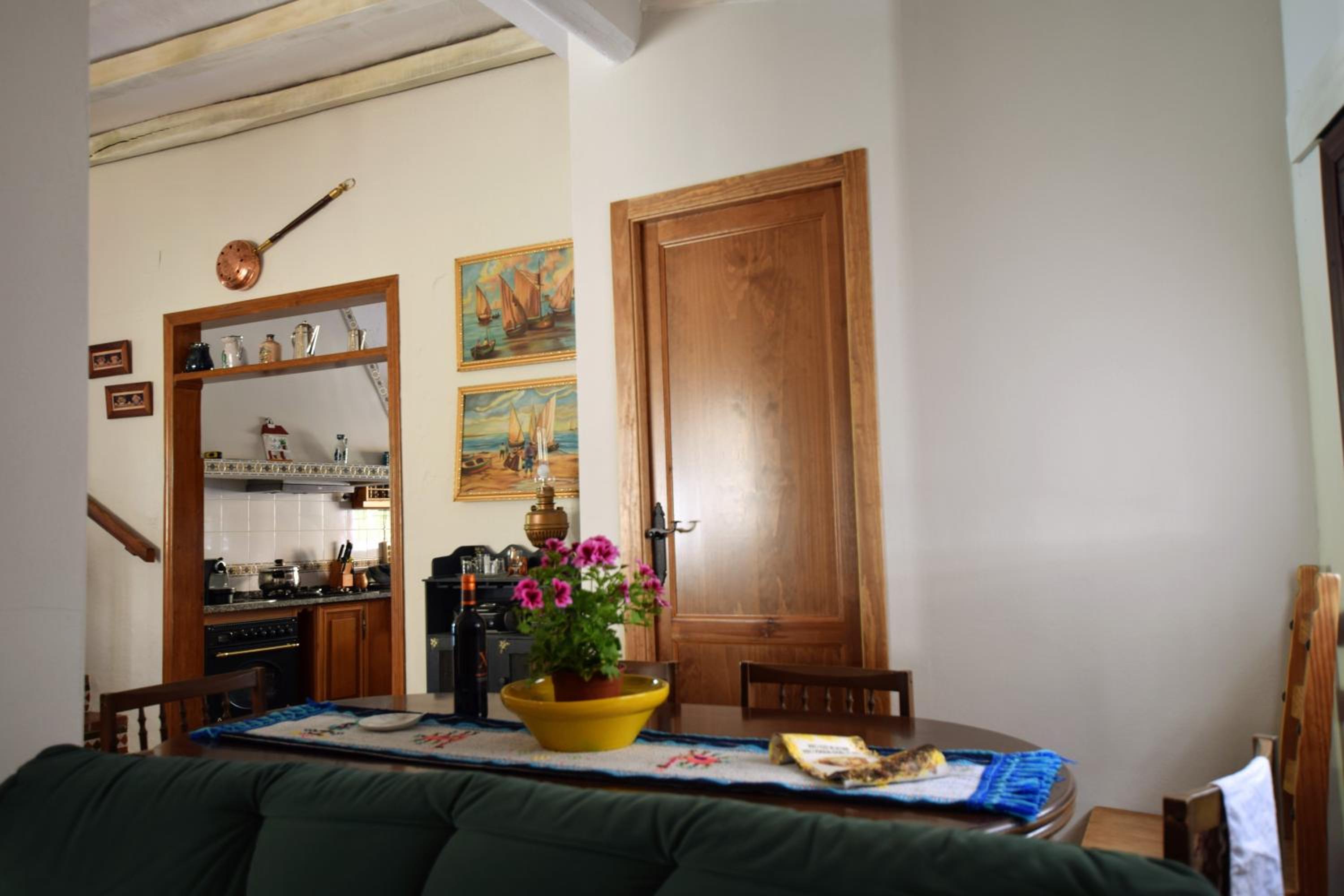 tuGuest Hortichuela House