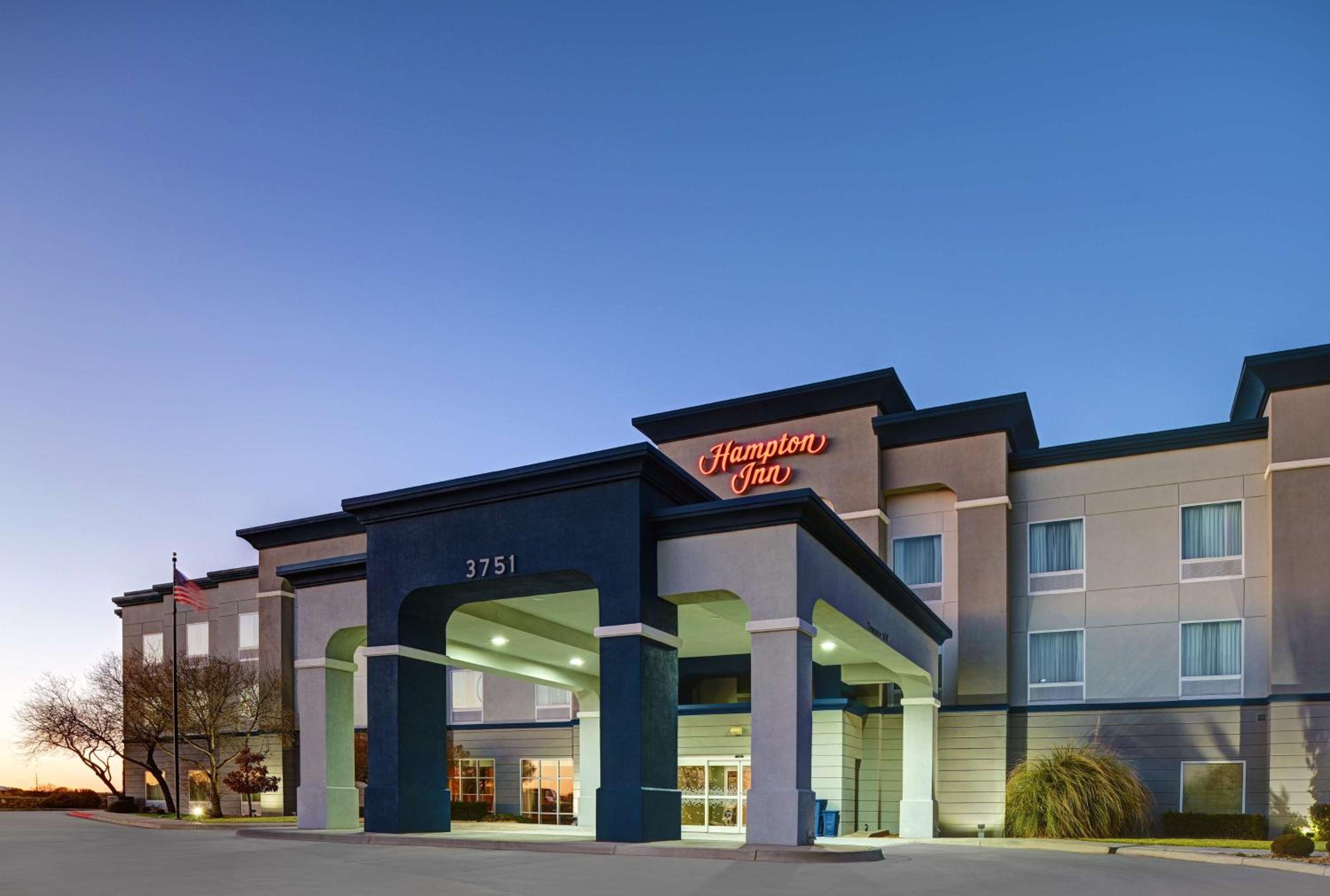 Deming Vacations - Hampton Inn Deming - Property Image 1