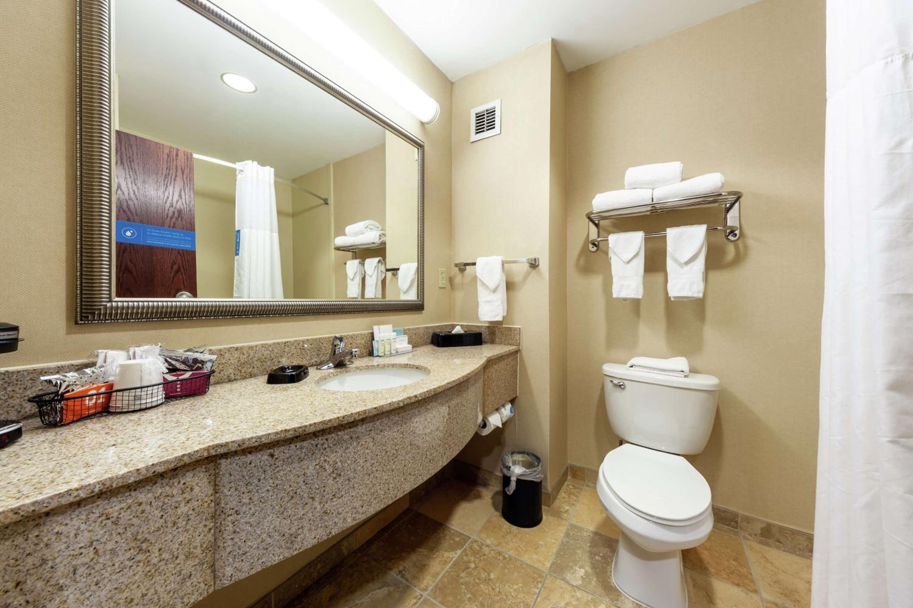 Hampton Inn Inwood - Property Image 51