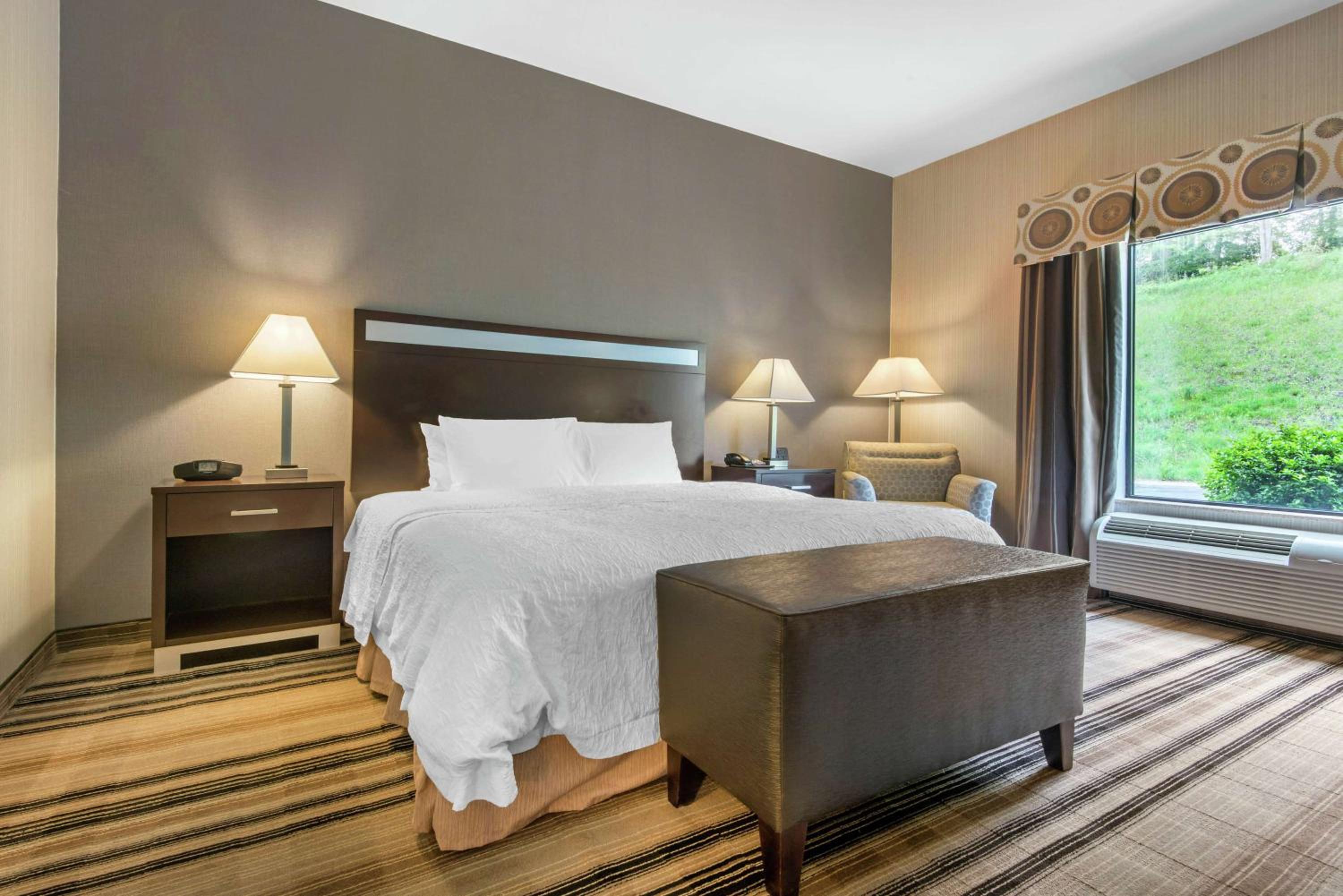 Meadville Vacations - Hampton Inn Meadville - Property Image 8