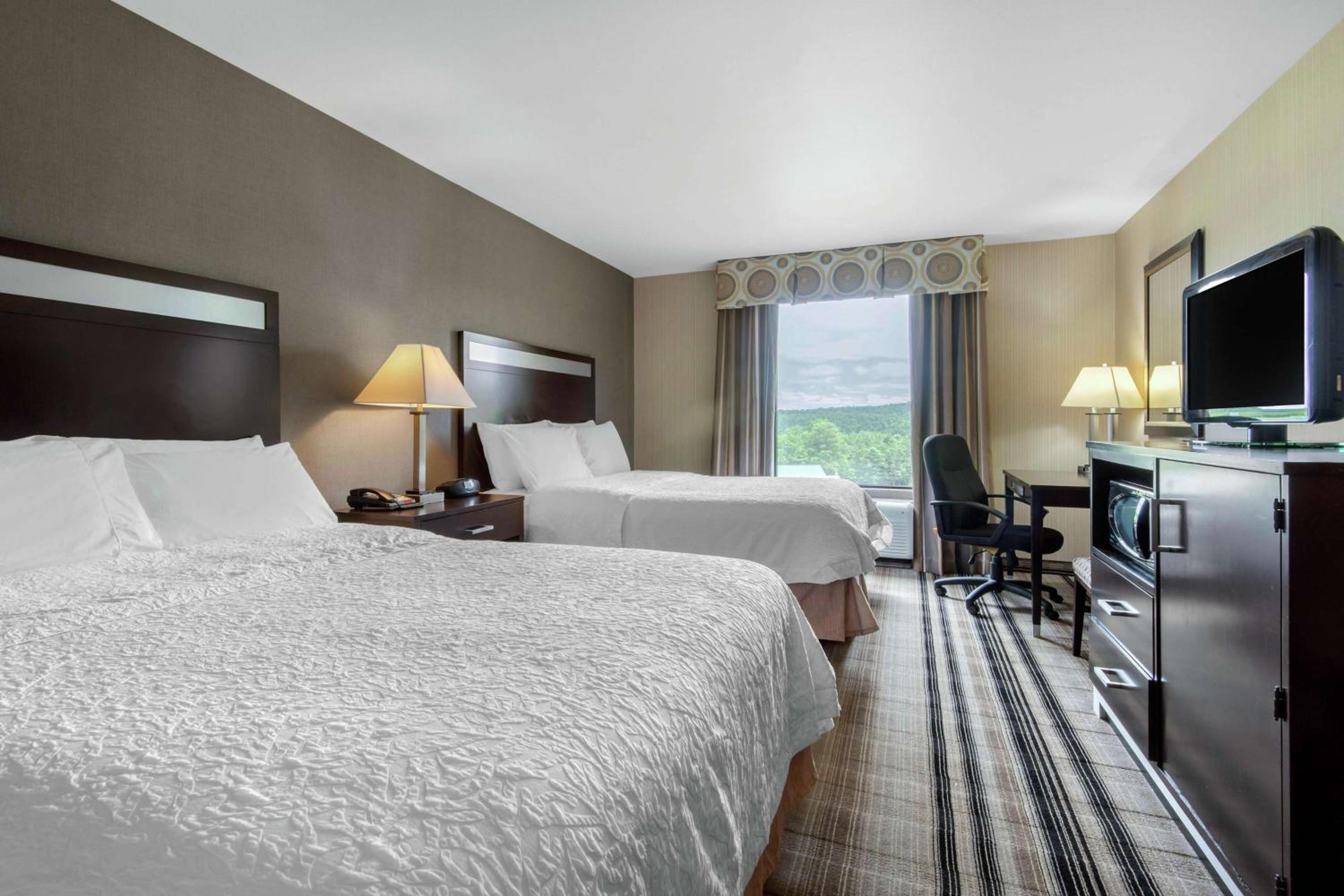 Meadville Vacations - Hampton Inn Meadville - Property Image 12