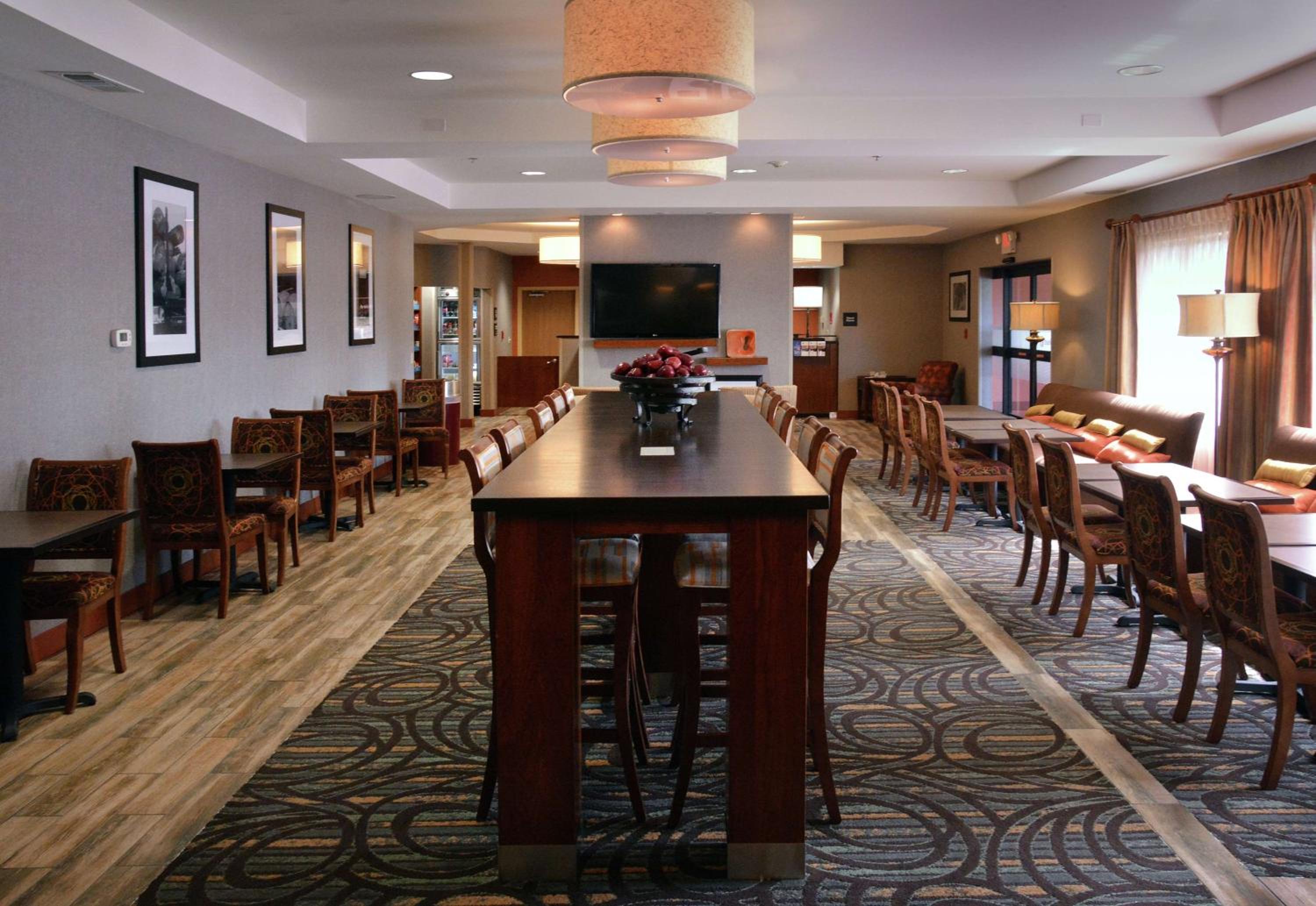 Medford Vacations - Hampton Inn Medford - Property Image 36