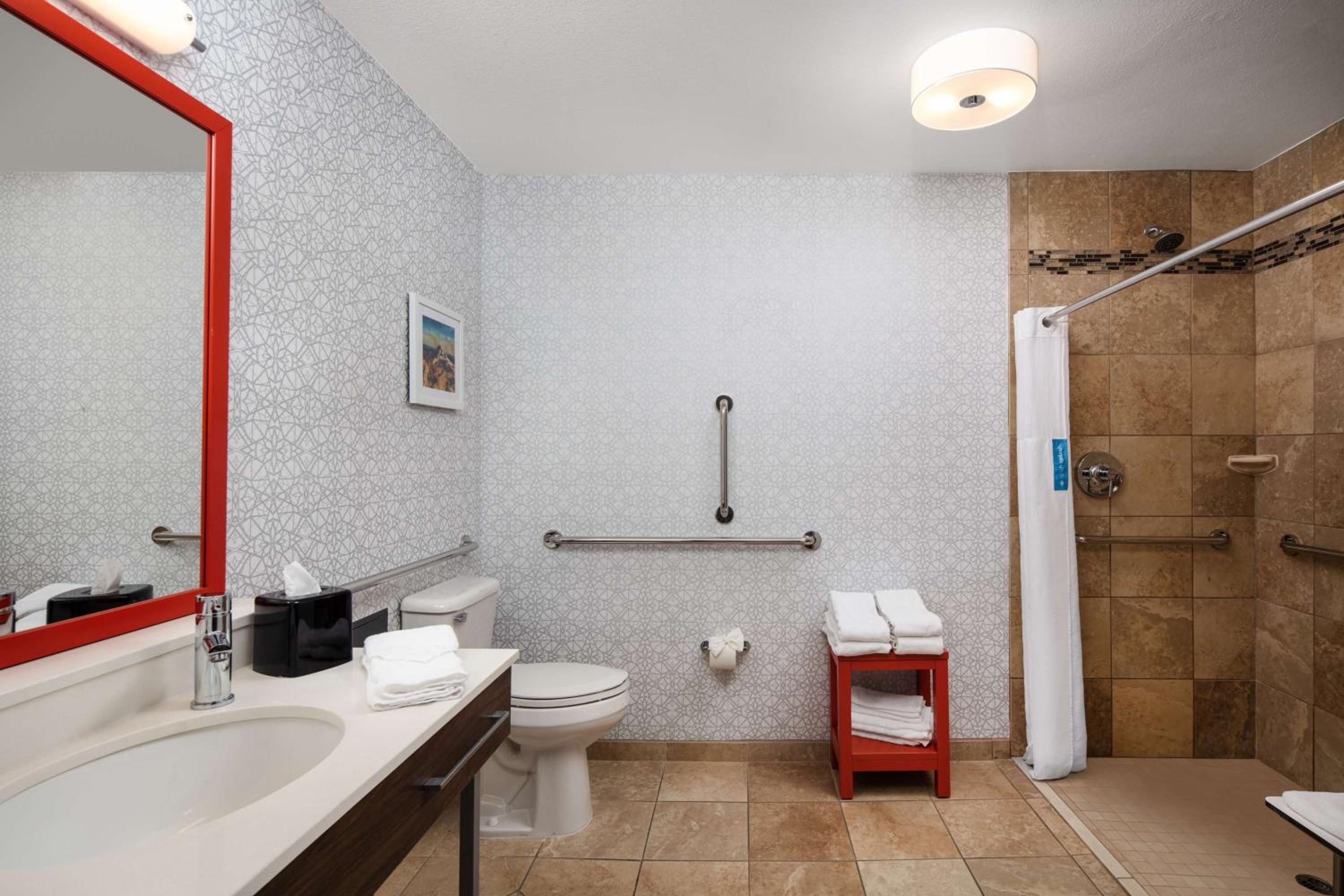 Medford Vacations - Hampton Inn Medford - Property Image 23