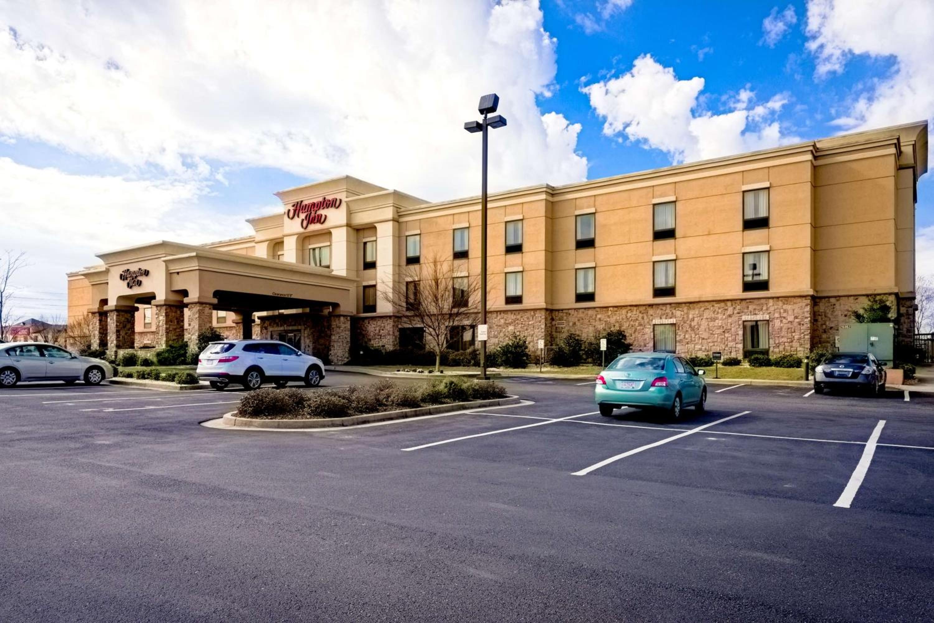 Hotel Hampton Inn Montgomery-South-Airport - Image 1