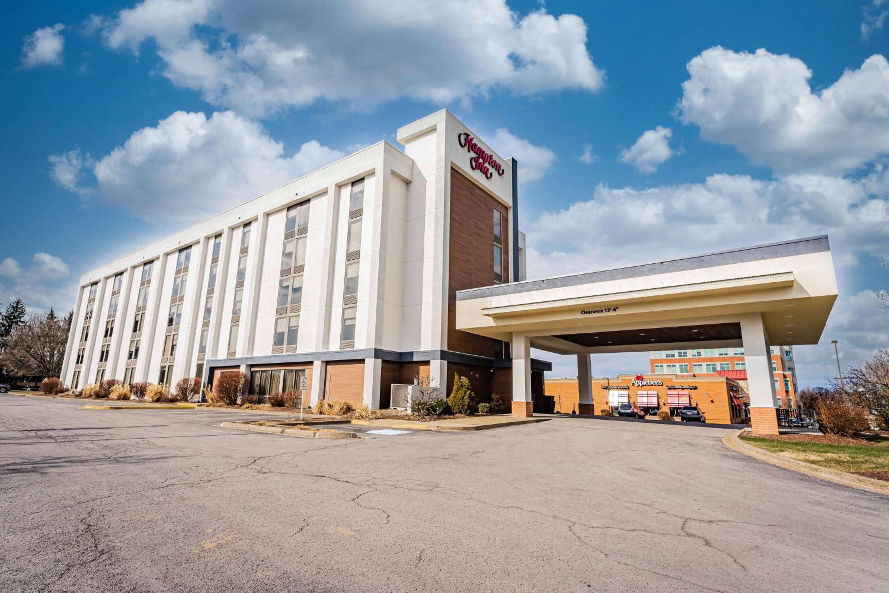 Hotel Hampton Inn Morgantown - Image 1
