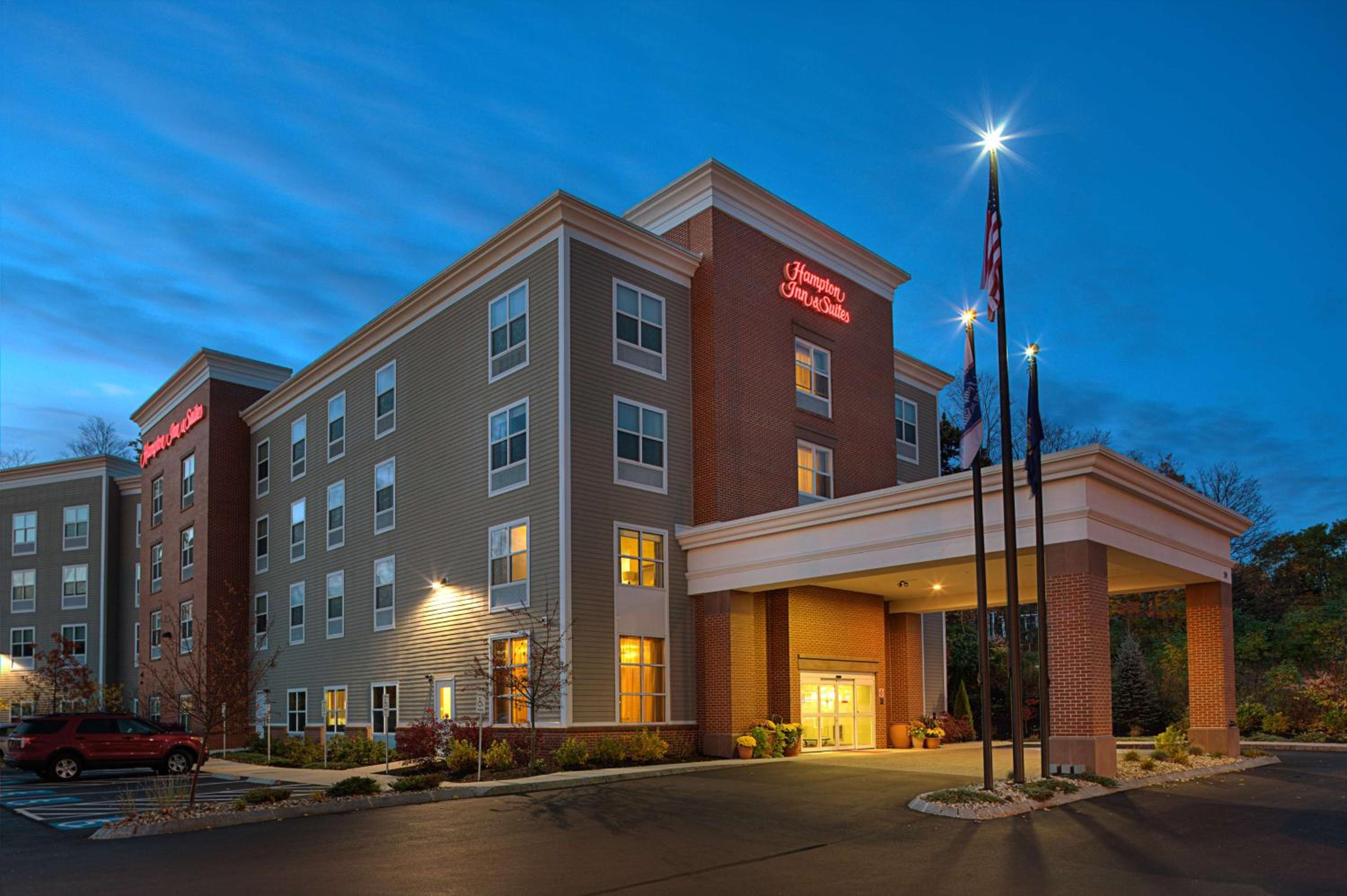 Hampton Inn Suites Exeter - Property Image 14
