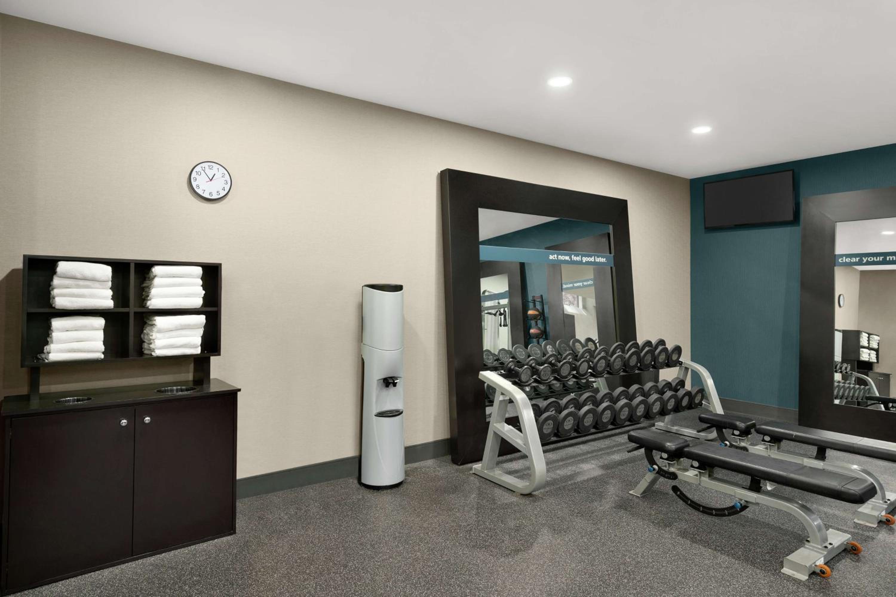 Hampton Inn Suites Exeter - Property Image 15