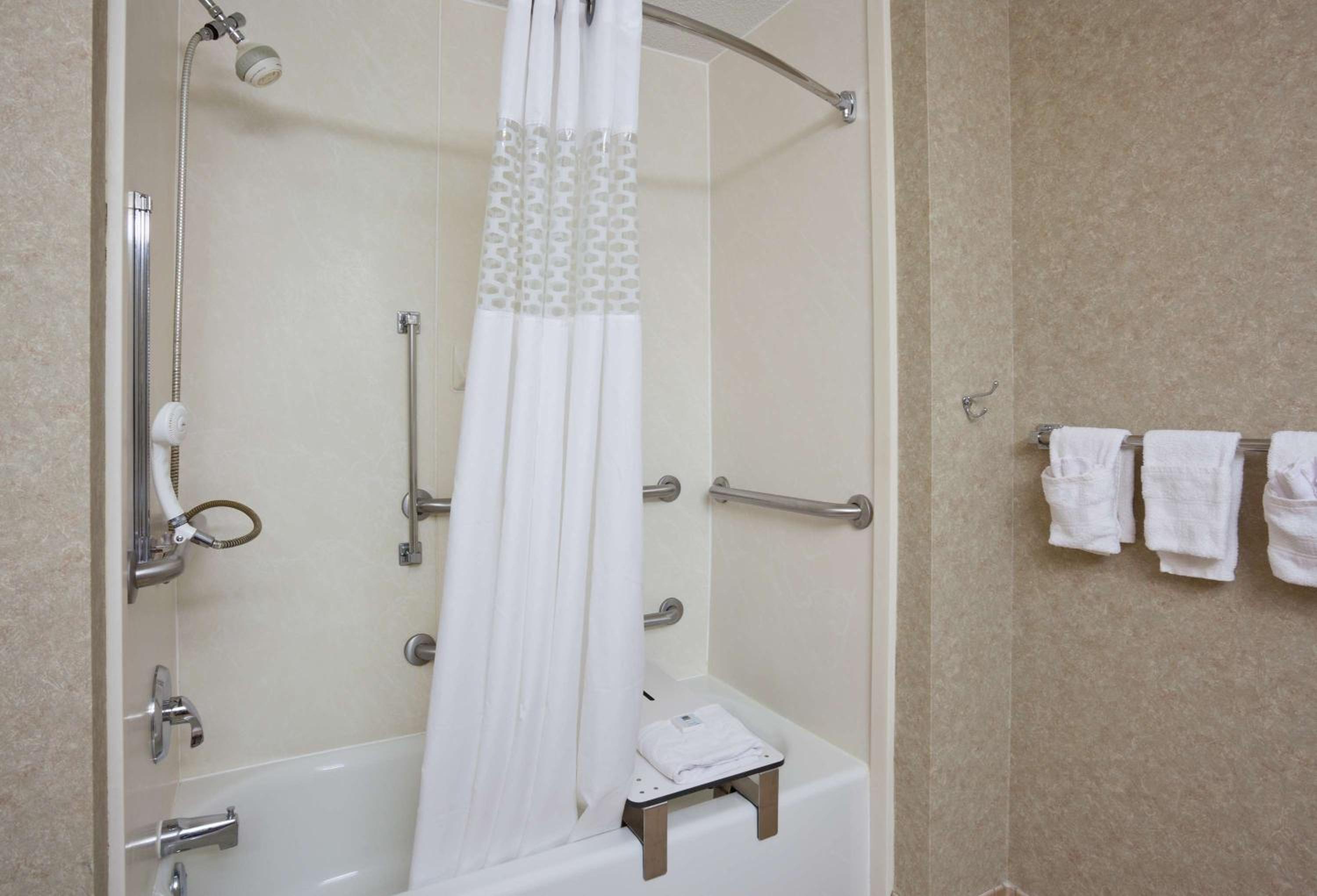 Mitchell Vacations - Hampton Inn Mitchell - Property Image 4