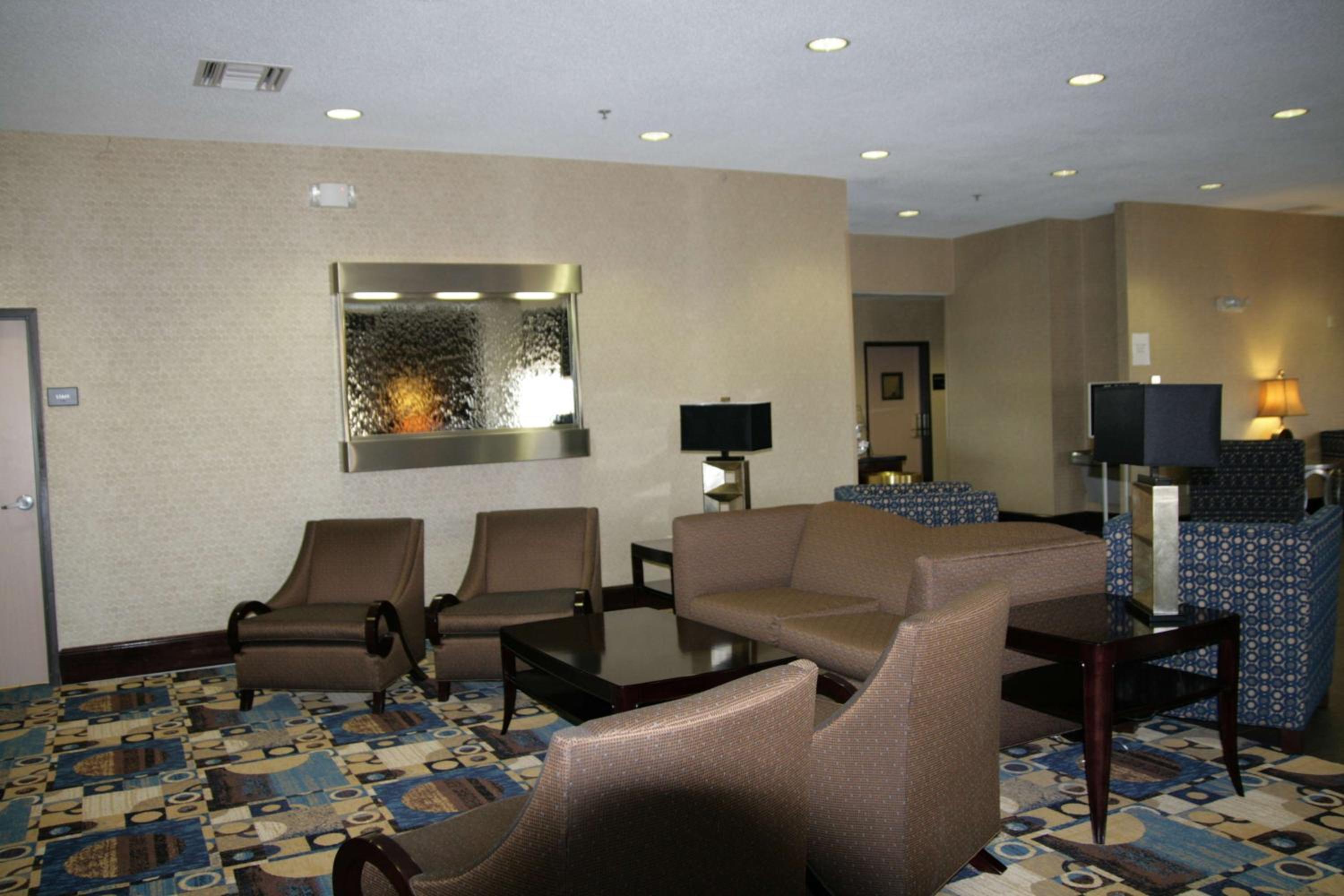 Hampton Inn Olathe - Property Image 28
