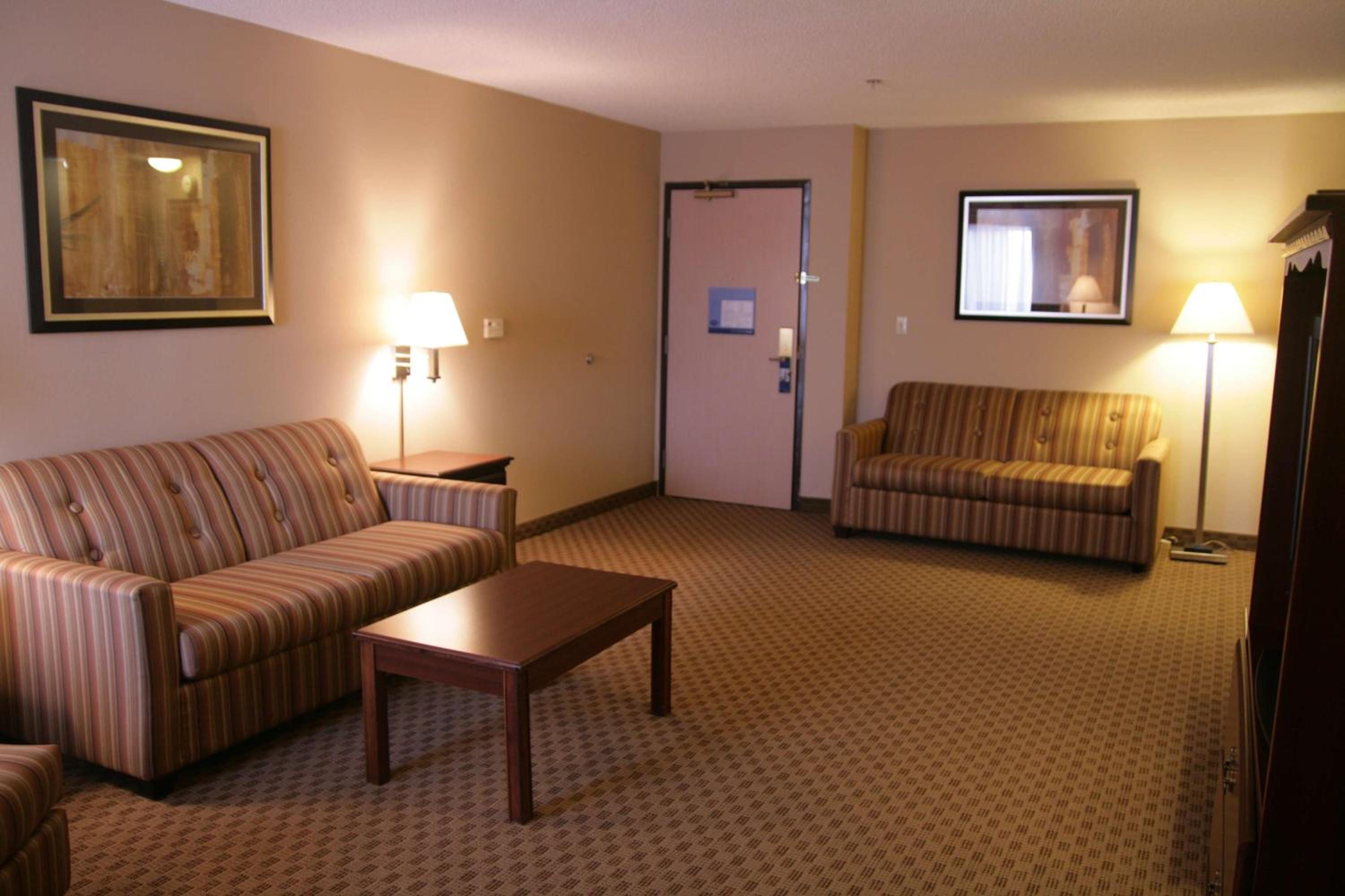 Hampton Inn Olathe - Property Image 32