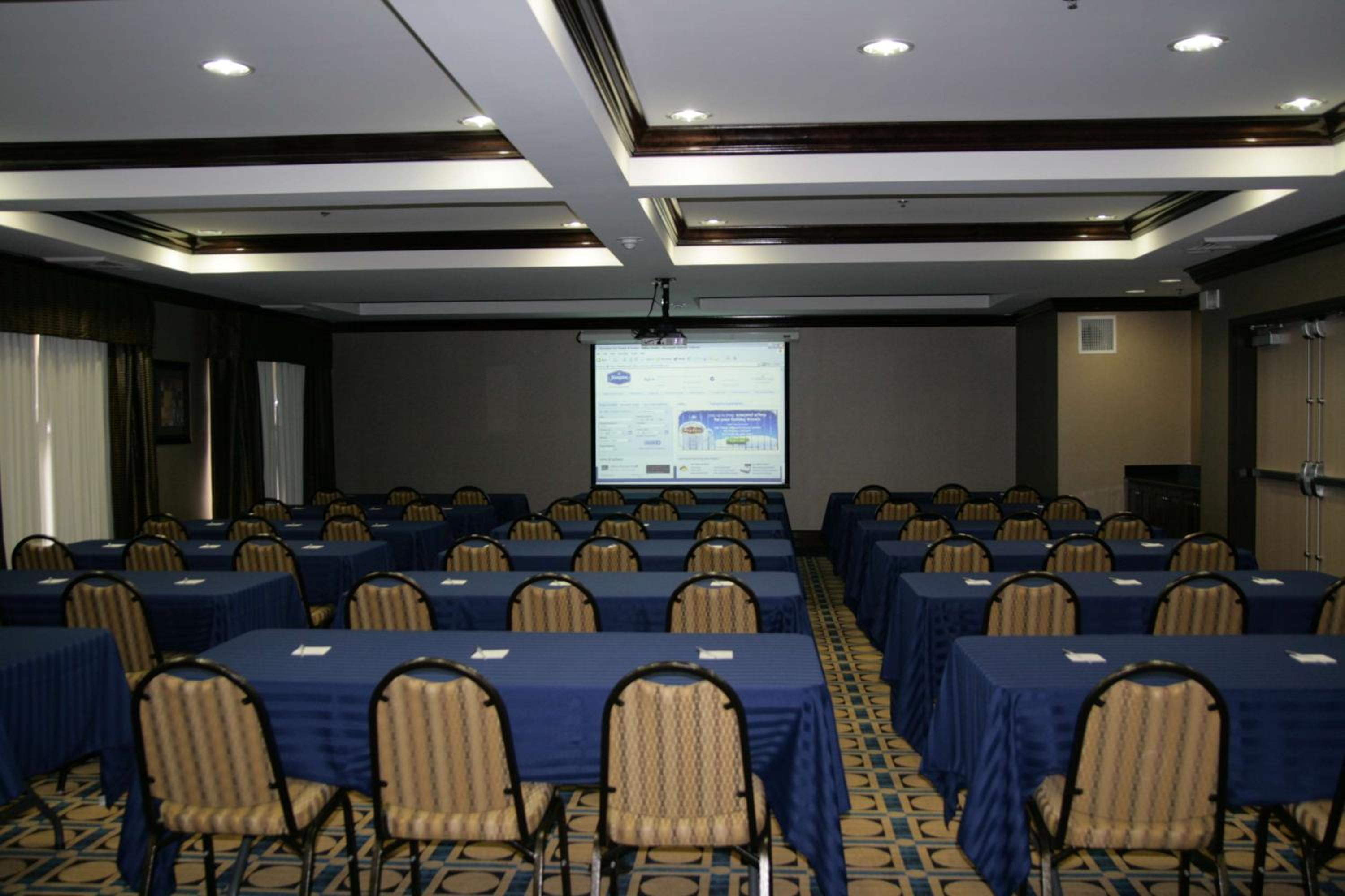 Hampton Inn Olathe - Property Image 37