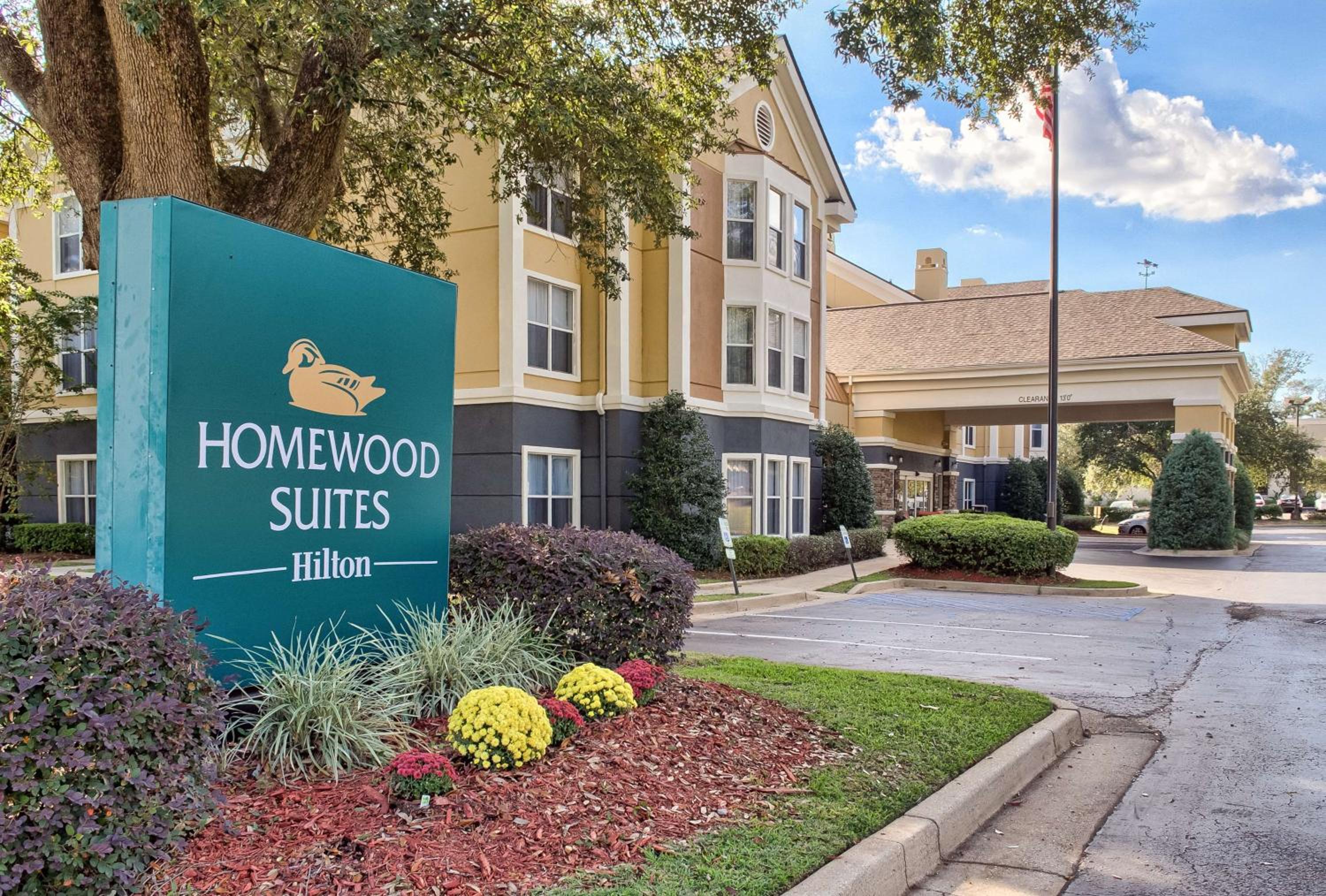 Hotel Homewood Suites by Hilton Mobile - Image 1
