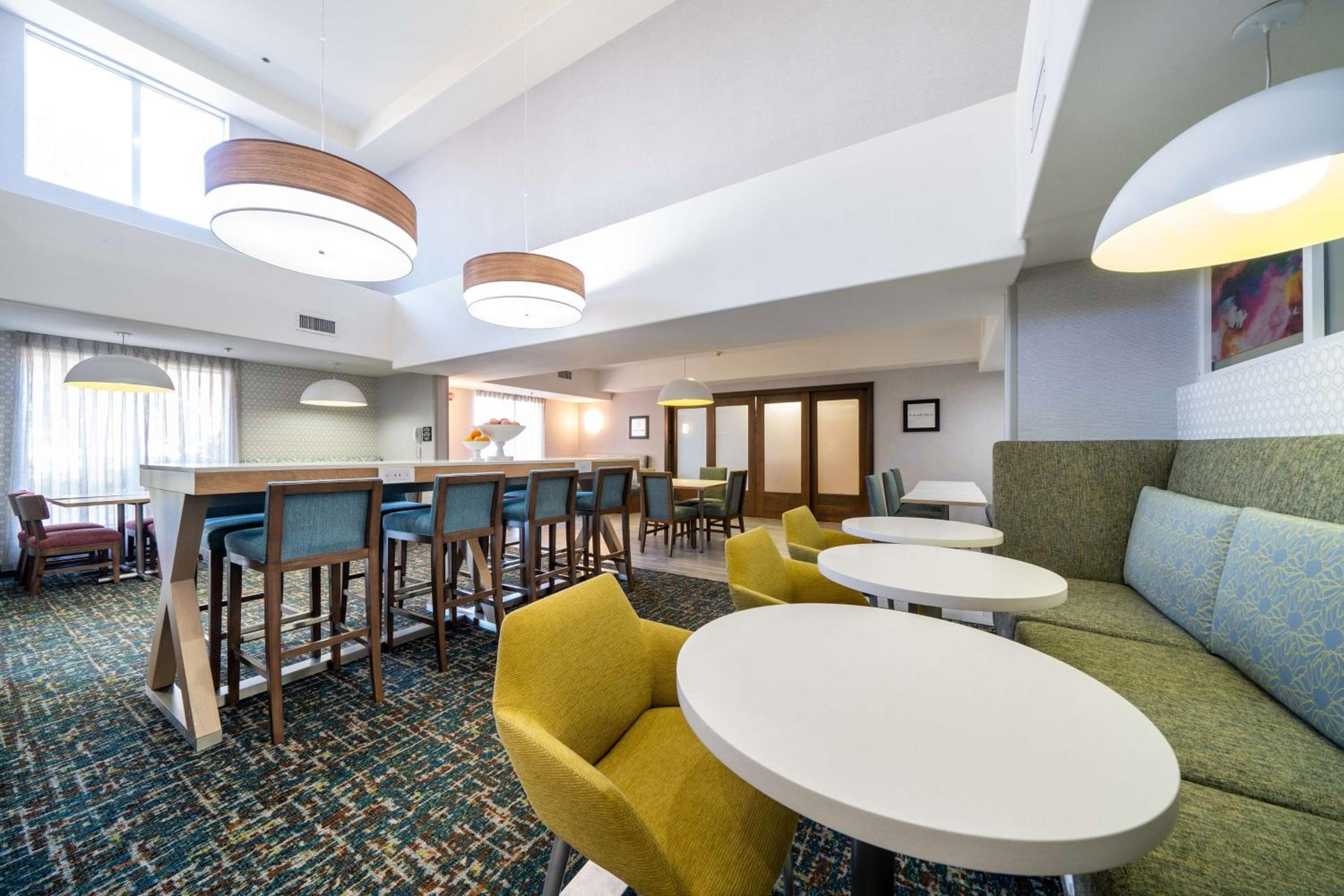 Modesto Vacations - Hampton Inn Suites Modesto - Salida - Property Image 3