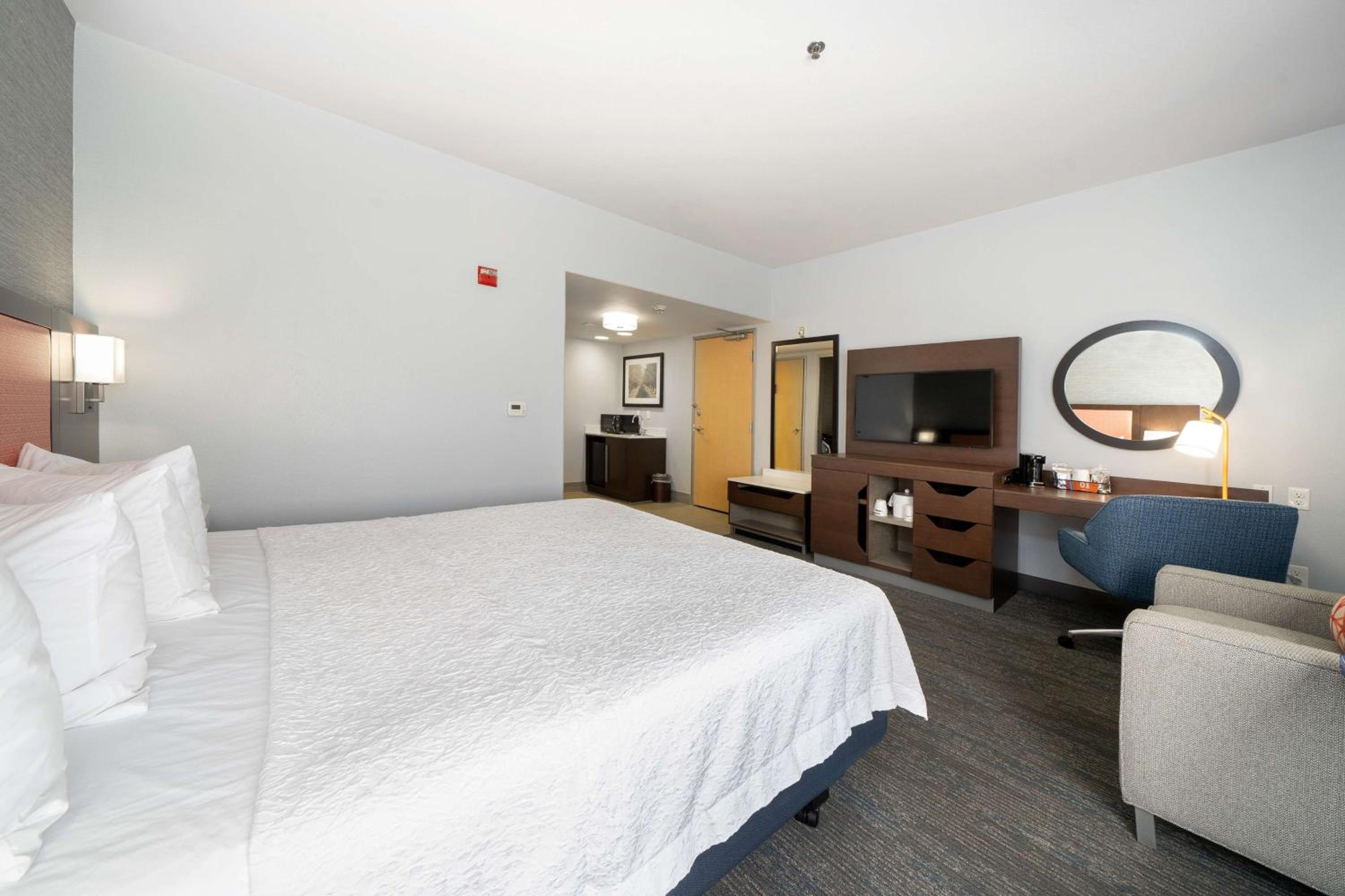 Modesto Vacations - Hampton Inn Suites Modesto - Salida - Property Image 20
