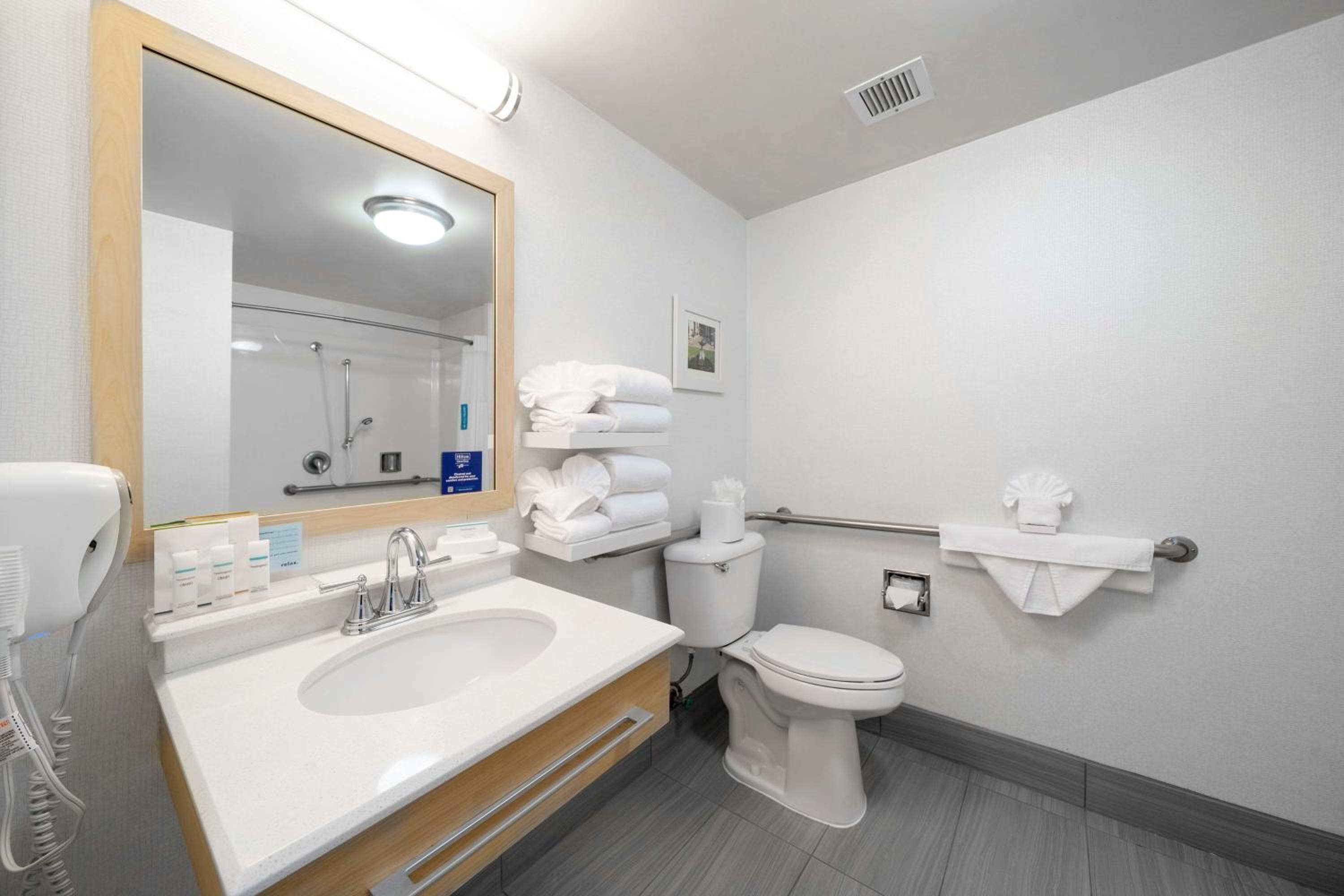 Modesto Vacations - Hampton Inn Suites Modesto - Salida - Property Image 22