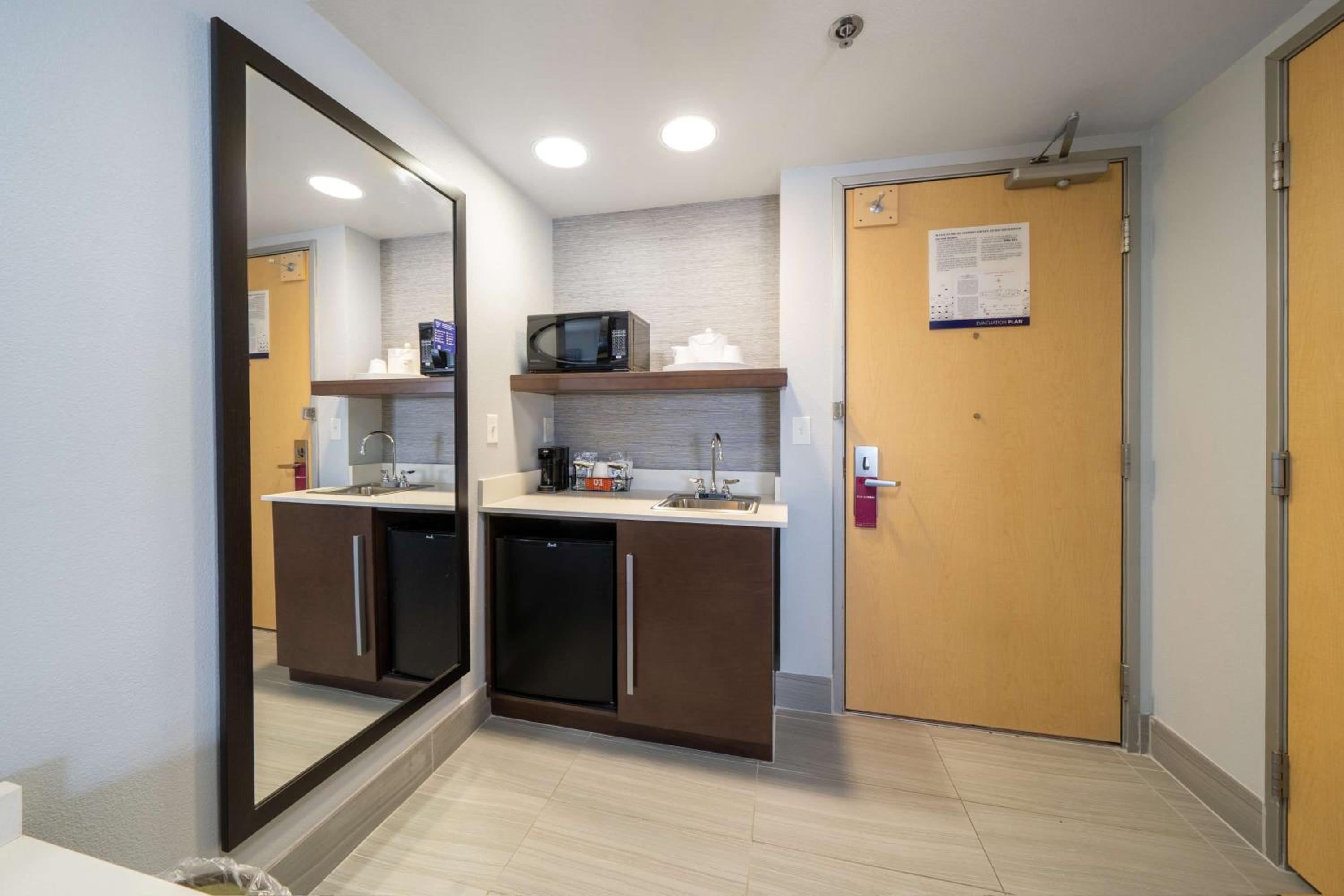 Modesto Vacations - Hampton Inn Suites Modesto - Salida - Property Image 31