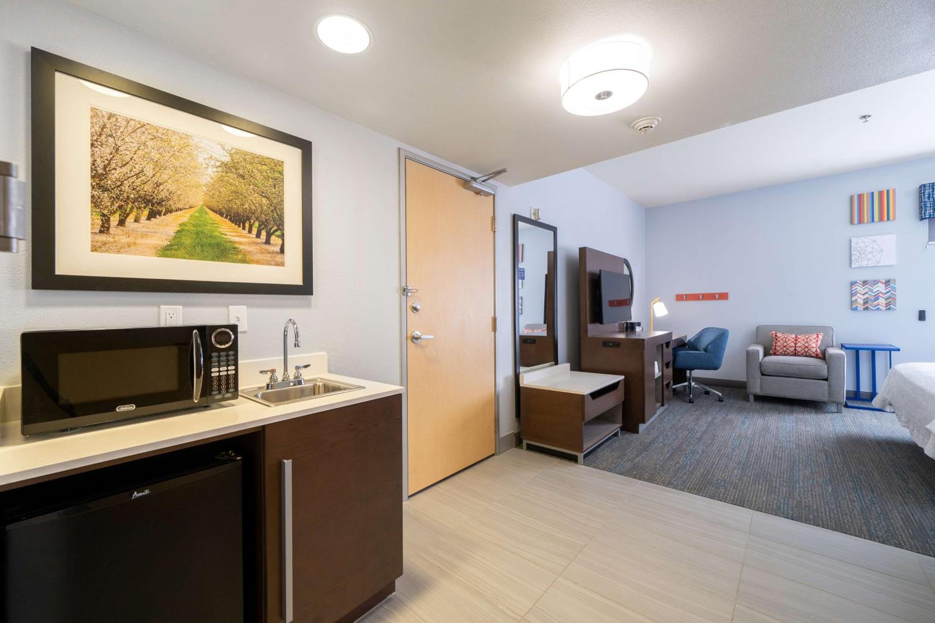 Modesto Vacations - Hampton Inn Suites Modesto - Salida - Property Image 32