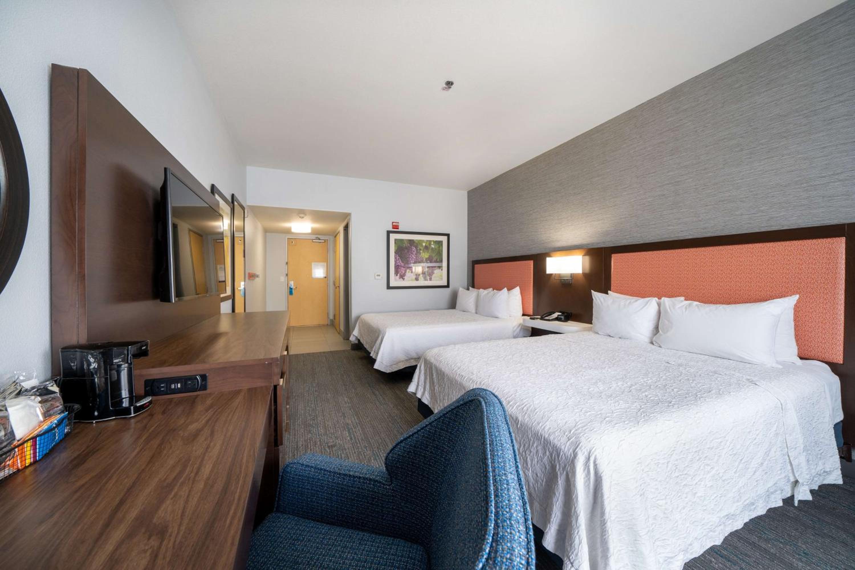 Modesto Vacations - Hampton Inn Suites Modesto - Salida - Property Image 45