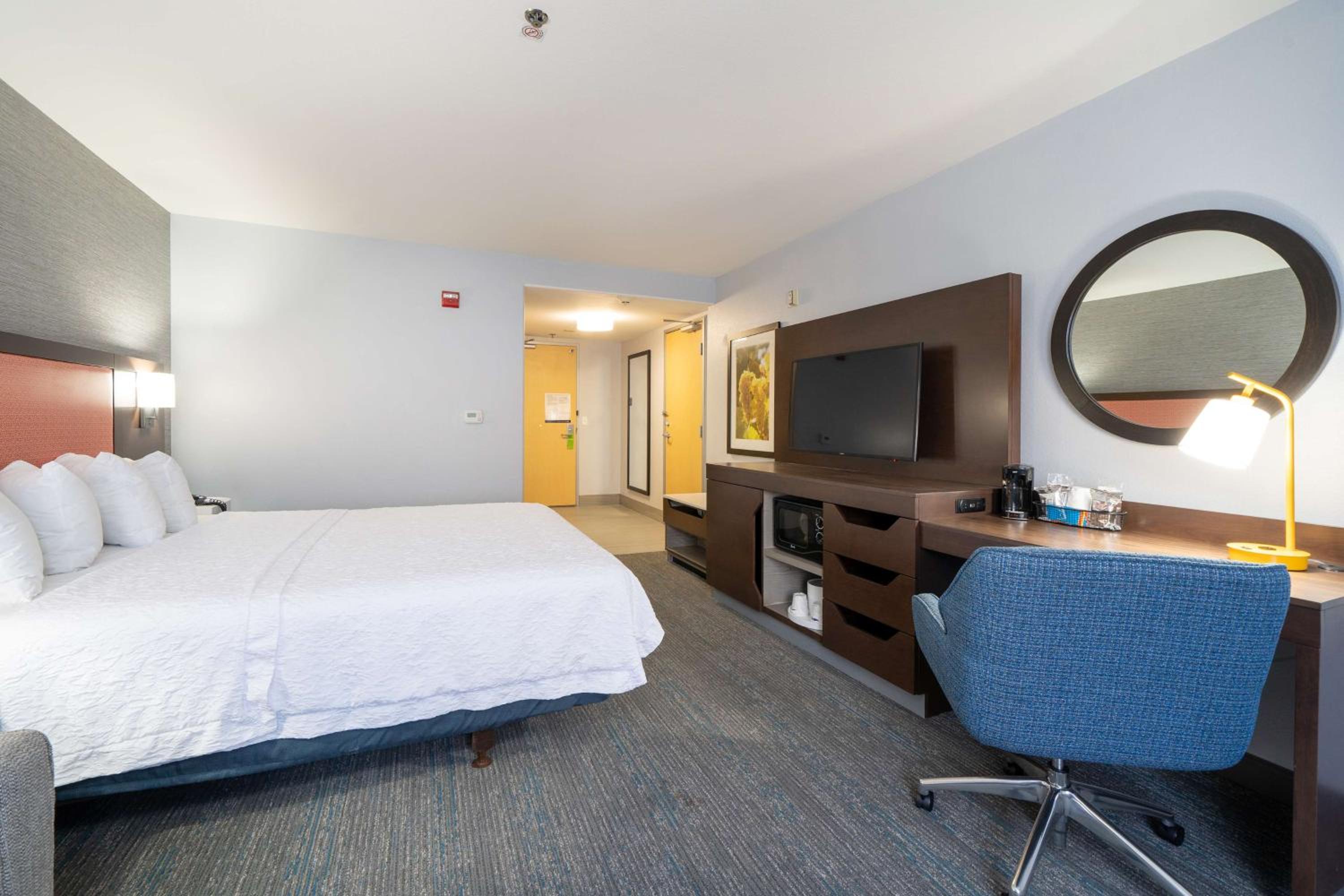 Modesto Vacations - Hampton Inn Suites Modesto - Salida - Property Image 23