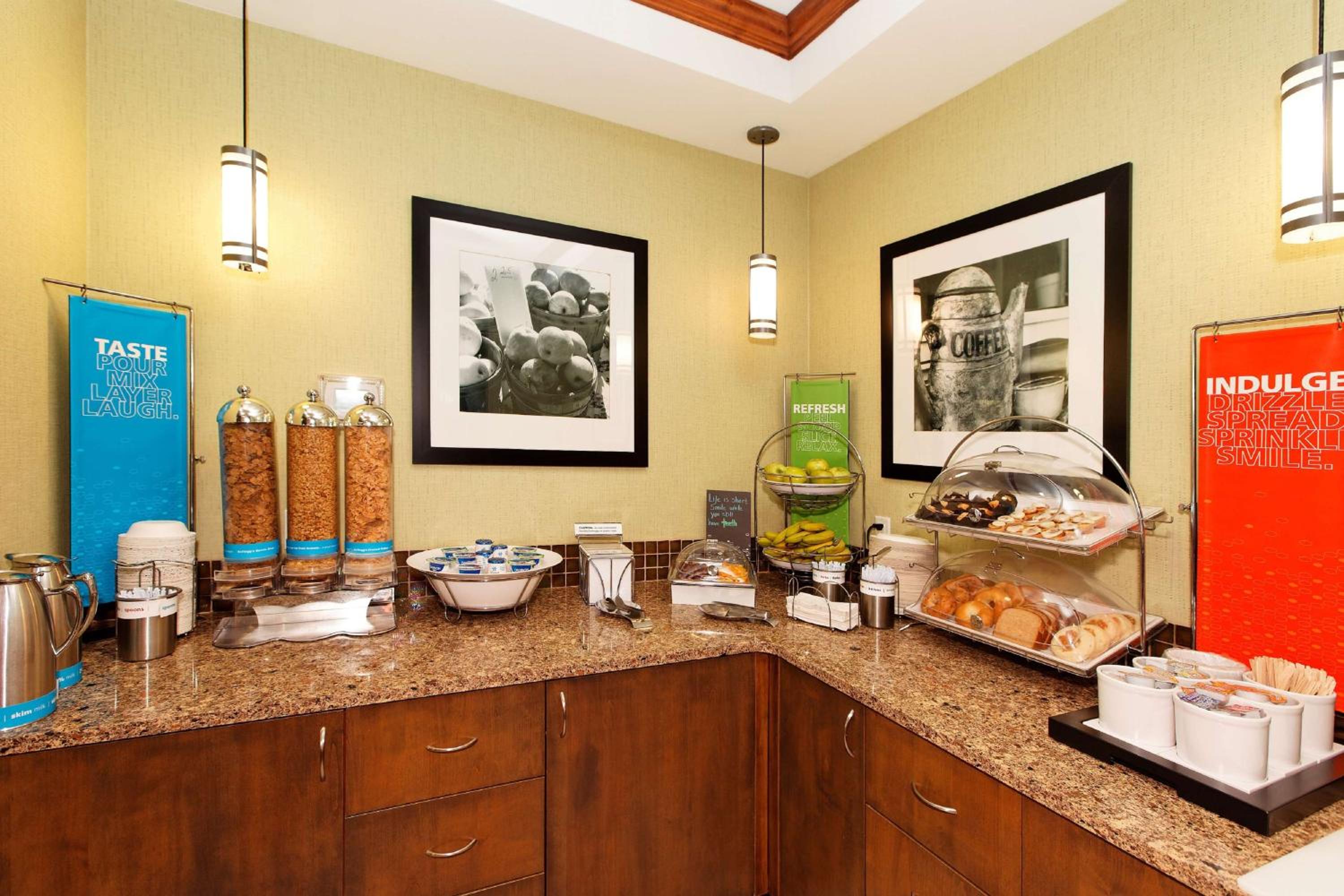 Montrose Vacations - Hampton Inn Montrose - Property Image 3